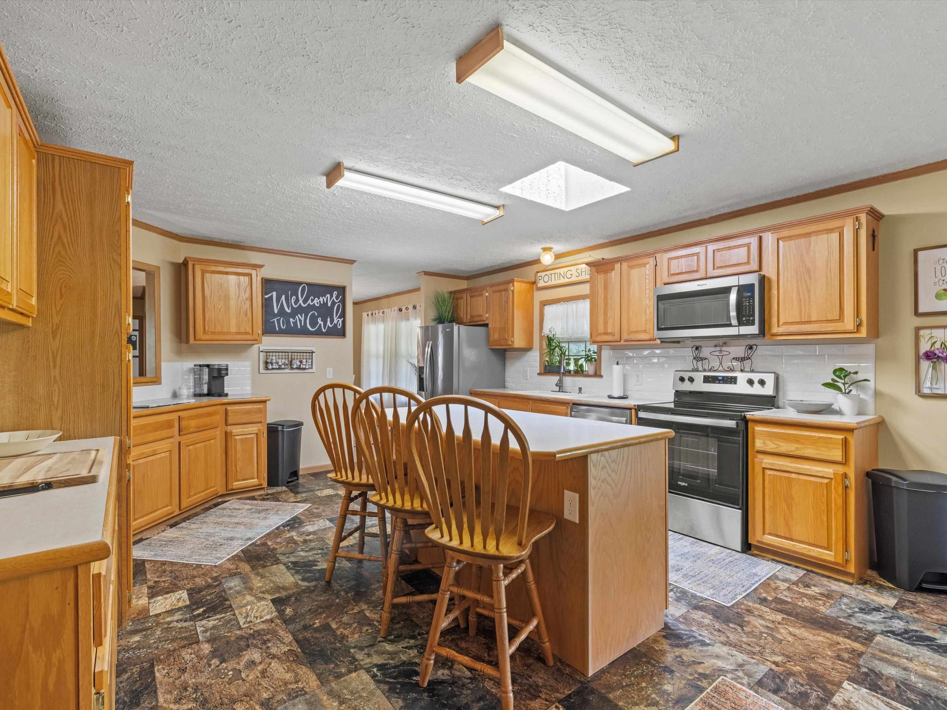 8592 Thomason Rd, Robards, Kentucky 42452, 3 Bedrooms Bedrooms, ,2 BathroomsBathrooms,Single Family Residence,For Sale,Thomason Rd,90374