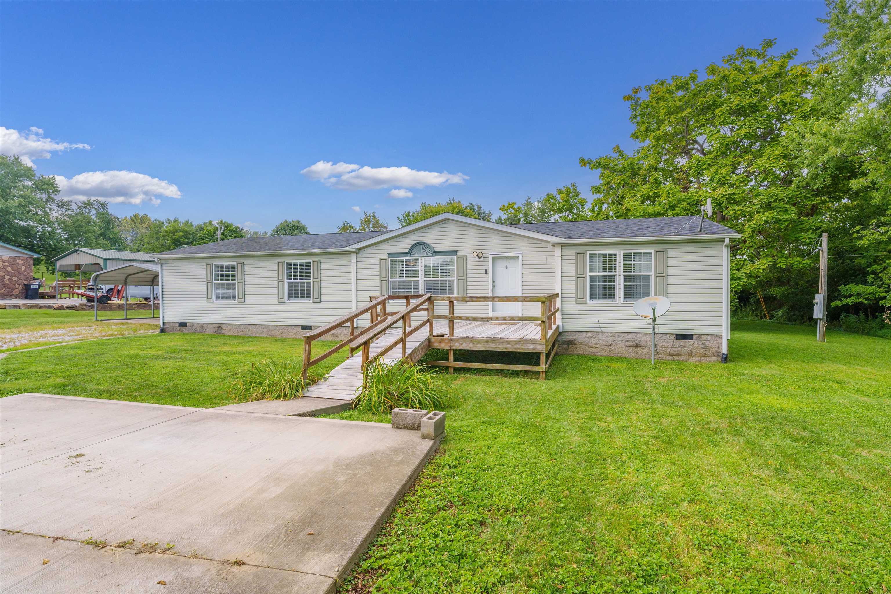 8735 Sawmill Rd., Philpot, Kentucky 42366, 3 Bedrooms Bedrooms, ,2 BathroomsBathrooms,Manufactured Home,For Sale,Sawmill Rd.,90375
