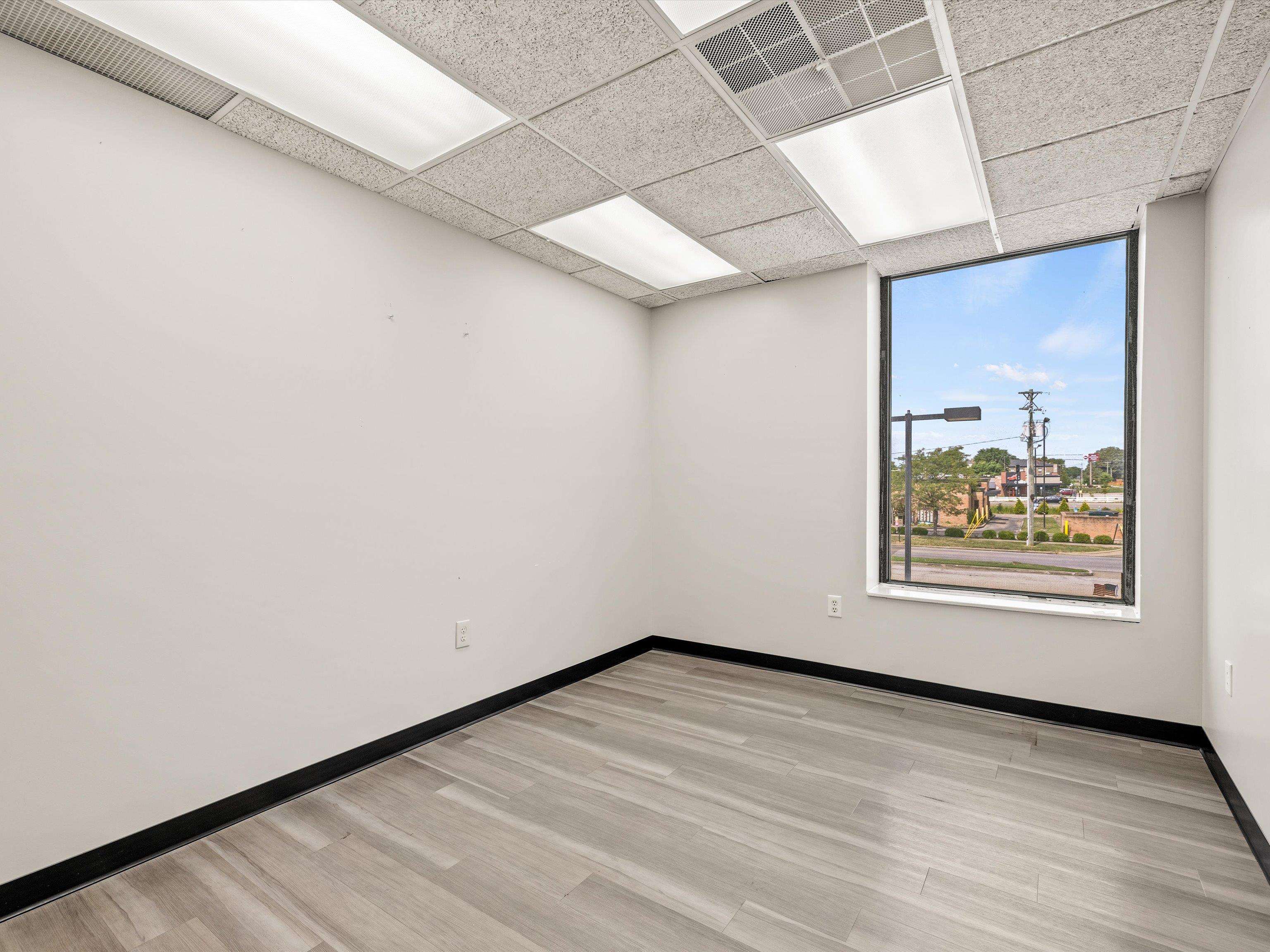 750 Salem Dr Suite 2-A, Owensboro, Kentucky 42303, ,Office,For Sale,Salem Dr Suite 2-A,90381