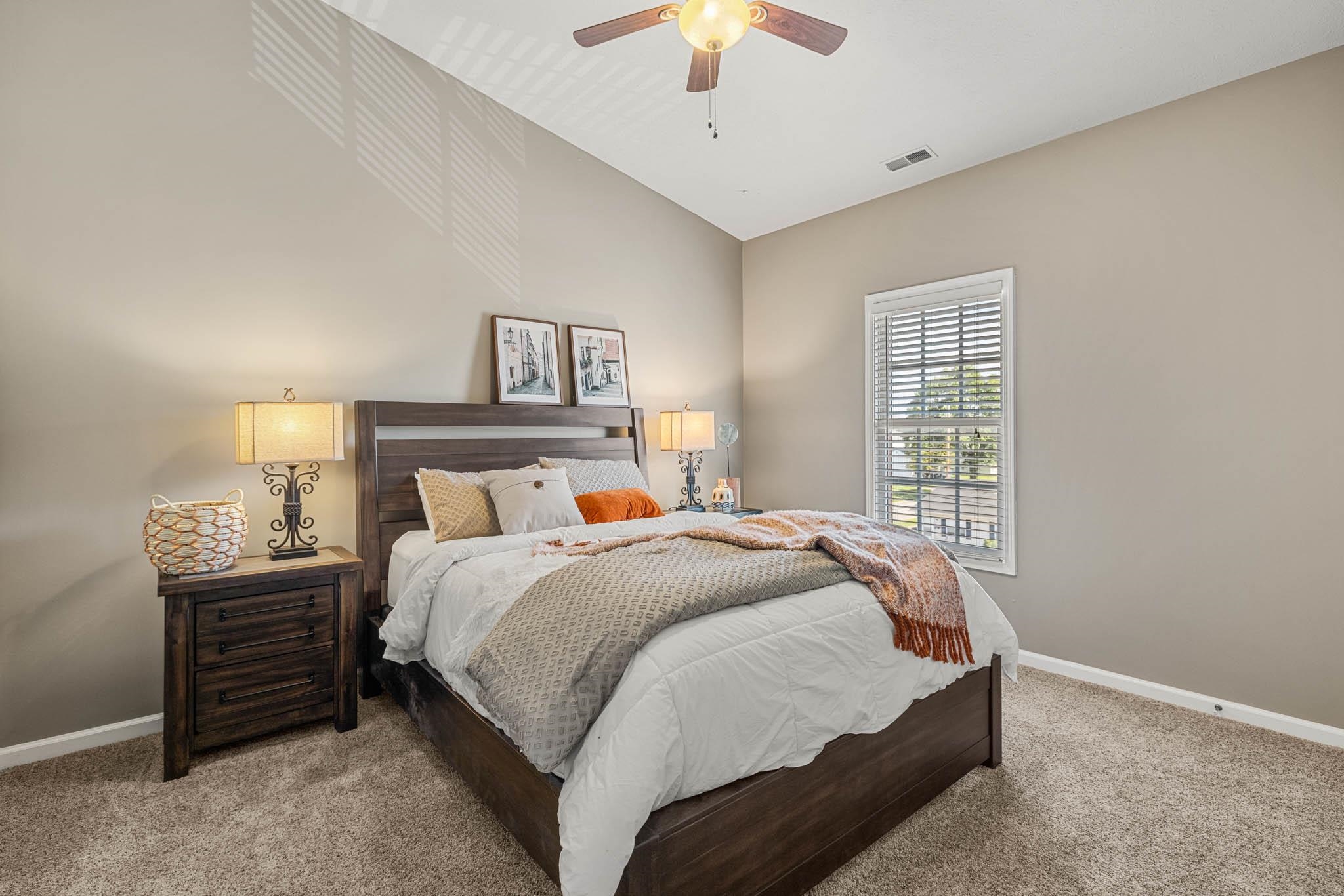 941 1st St, Owensboro, Kentucky 42301-0000, 2 Bedrooms Bedrooms, ,2 BathroomsBathrooms,Condominium,For Sale,1st St,90385