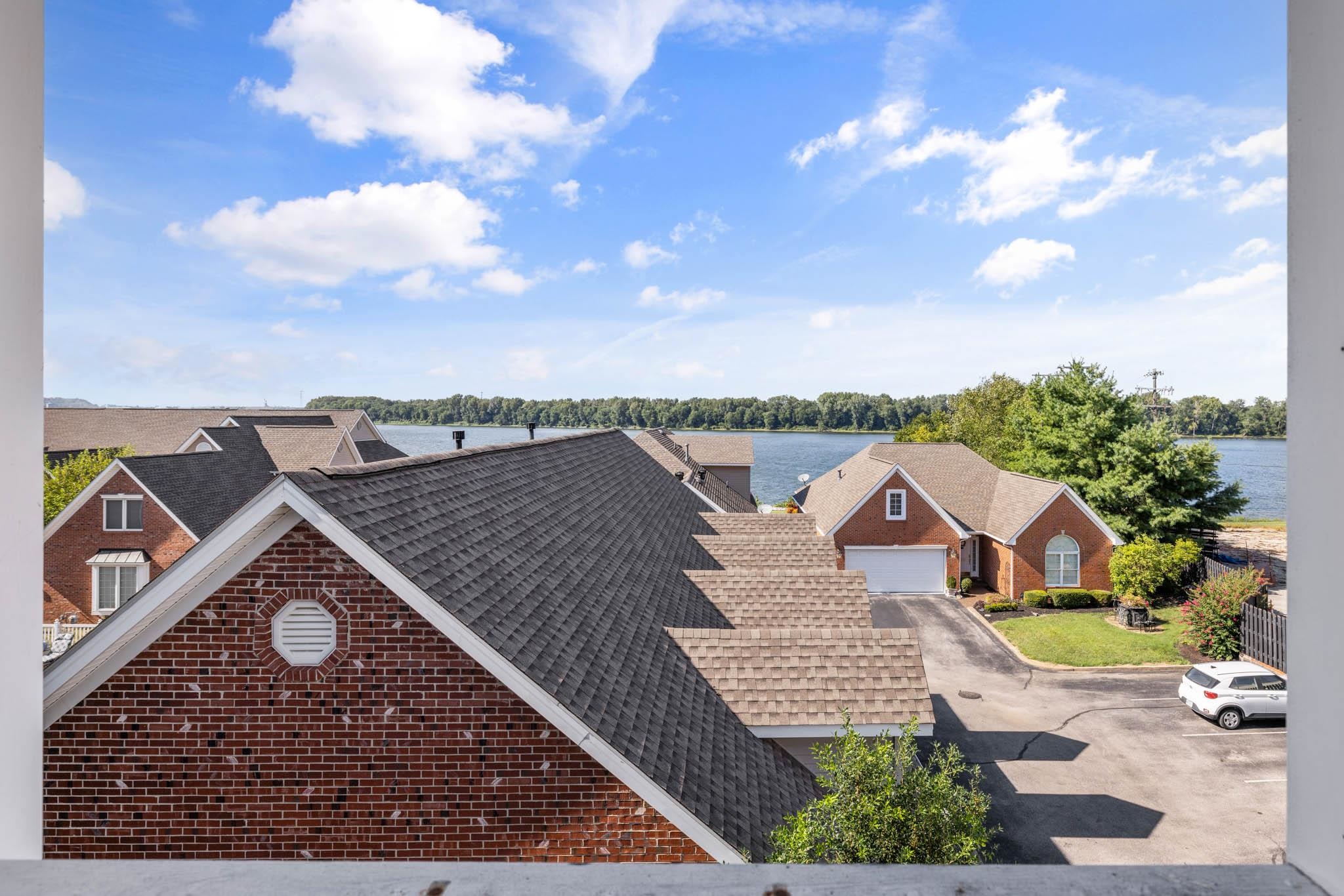 941 1st St, Owensboro, Kentucky 42301-0000, 2 Bedrooms Bedrooms, ,2 BathroomsBathrooms,Condominium,For Sale,1st St,90385