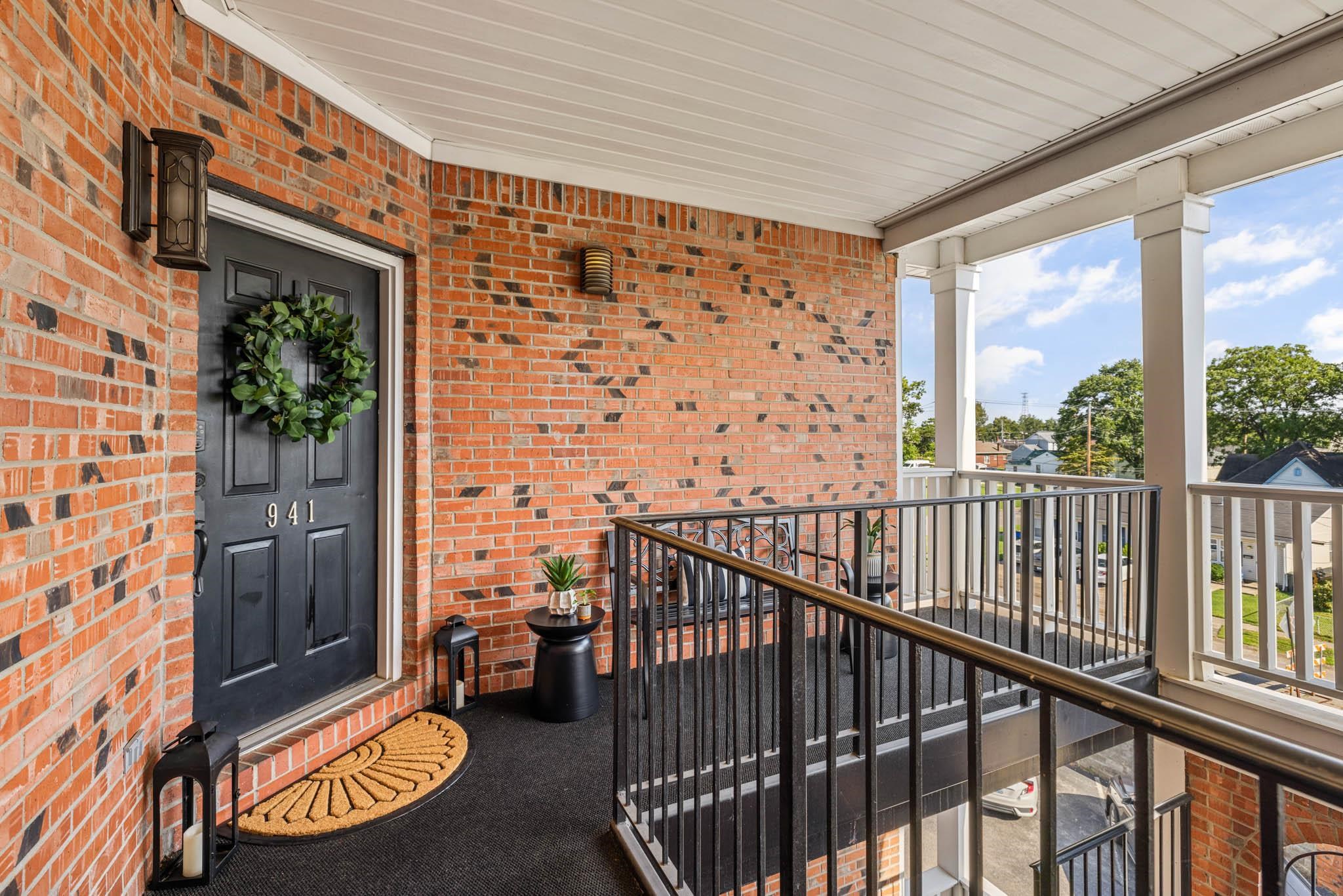 941 1st St, Owensboro, Kentucky 42301-0000, 2 Bedrooms Bedrooms, ,2 BathroomsBathrooms,Condominium,For Sale,1st St,90385