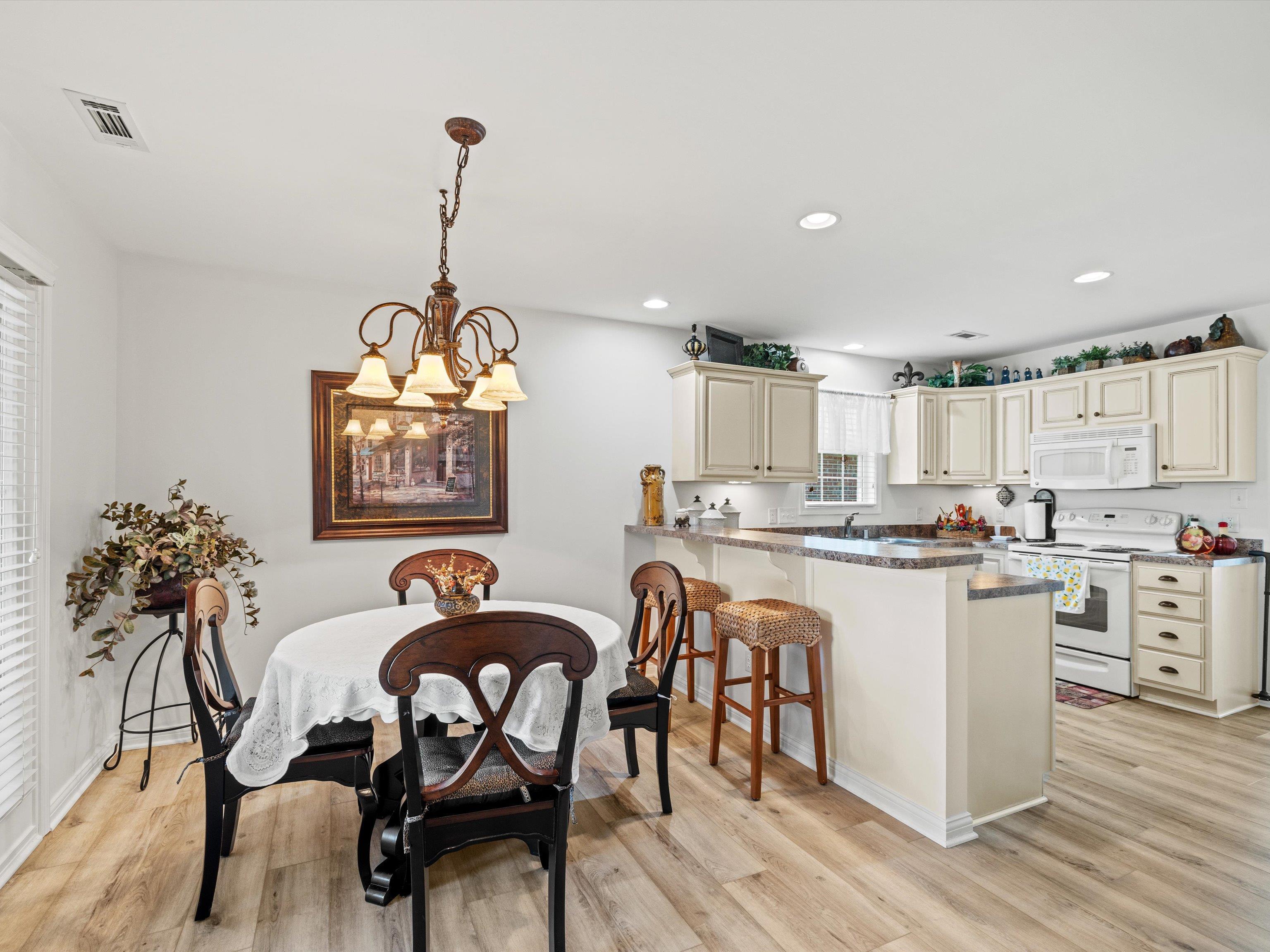 2948 Silver Charm Cove, Owensboro, Kentucky 42301, 3 Bedrooms Bedrooms, ,2 BathroomsBathrooms,Single Family Residence,For Sale,Silver Charm Cove,90390
