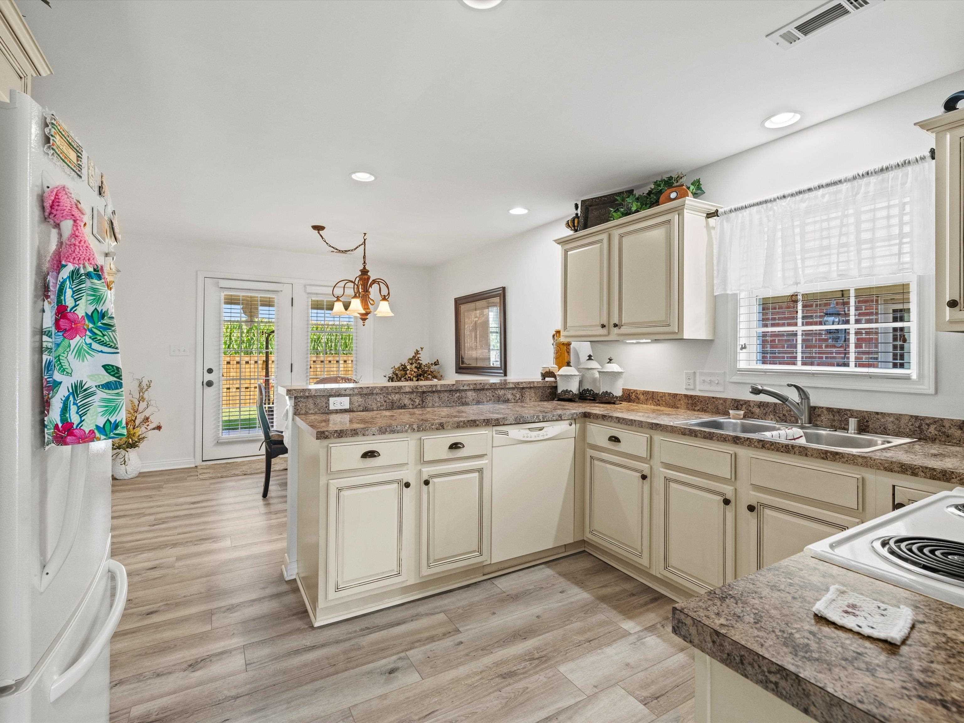 2948 Silver Charm Cove, Owensboro, Kentucky 42301, 3 Bedrooms Bedrooms, ,2 BathroomsBathrooms,Single Family Residence,For Sale,Silver Charm Cove,90390