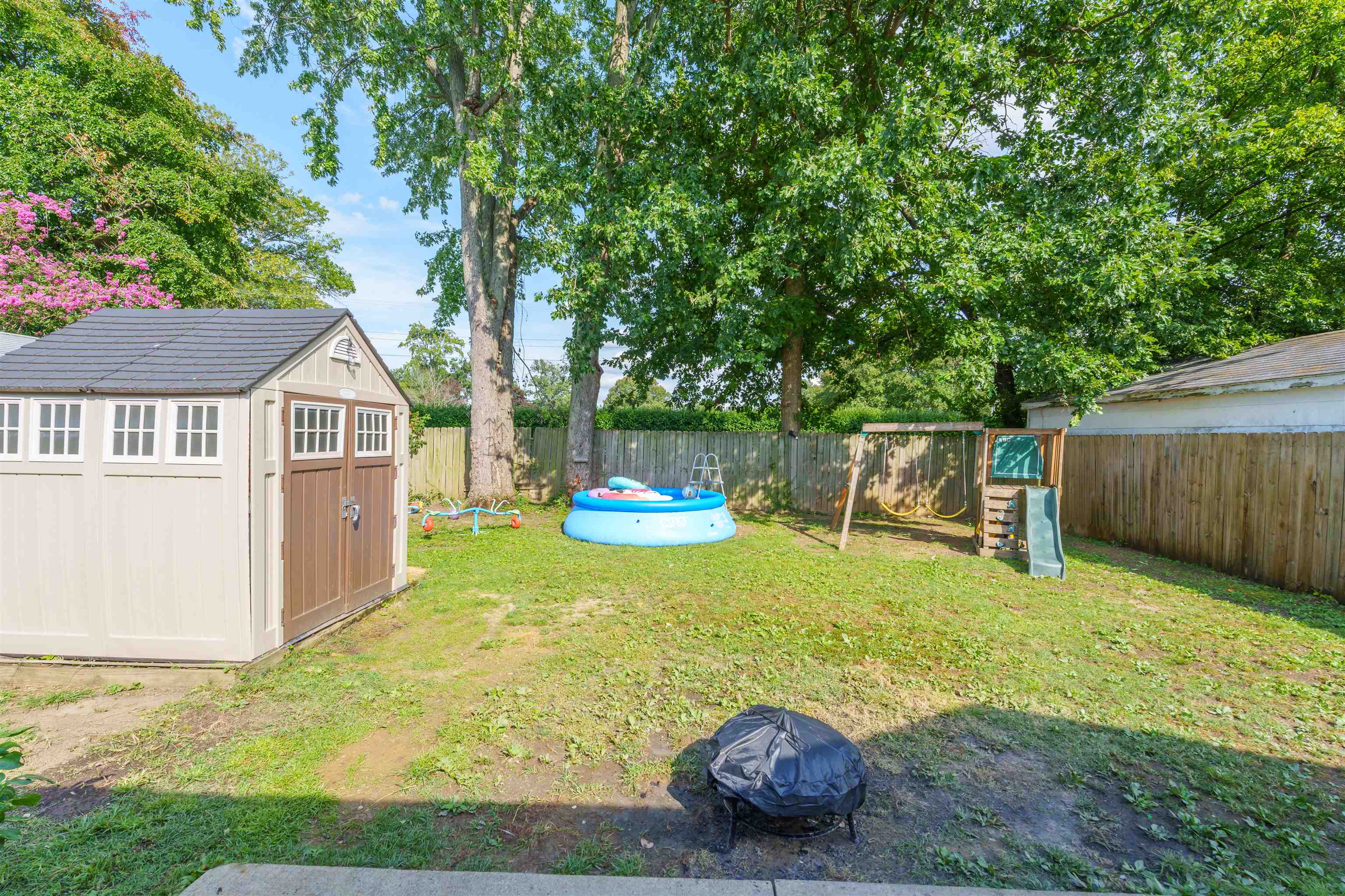 3205 Daviess St, Owensboro, Kentucky 42303-7047, 3 Bedrooms Bedrooms, ,2 BathroomsBathrooms,Single Family Residence,For Sale,Daviess St,90393