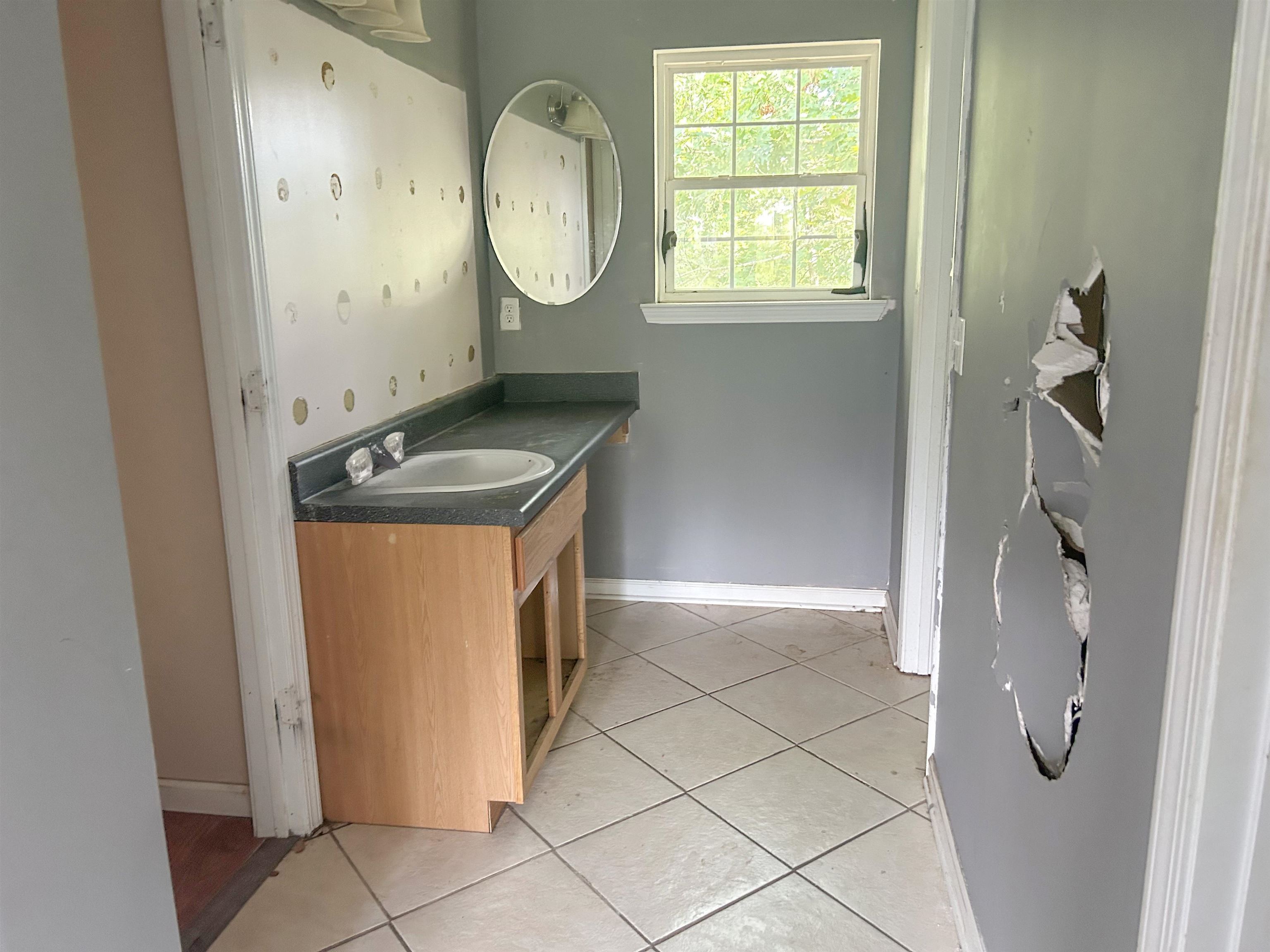 100 Burden Hill Lane, Central City, Kentucky 42330, 3 Bedrooms Bedrooms, ,2 BathroomsBathrooms,Single Family Residence,For Sale,Burden Hill Lane,90396