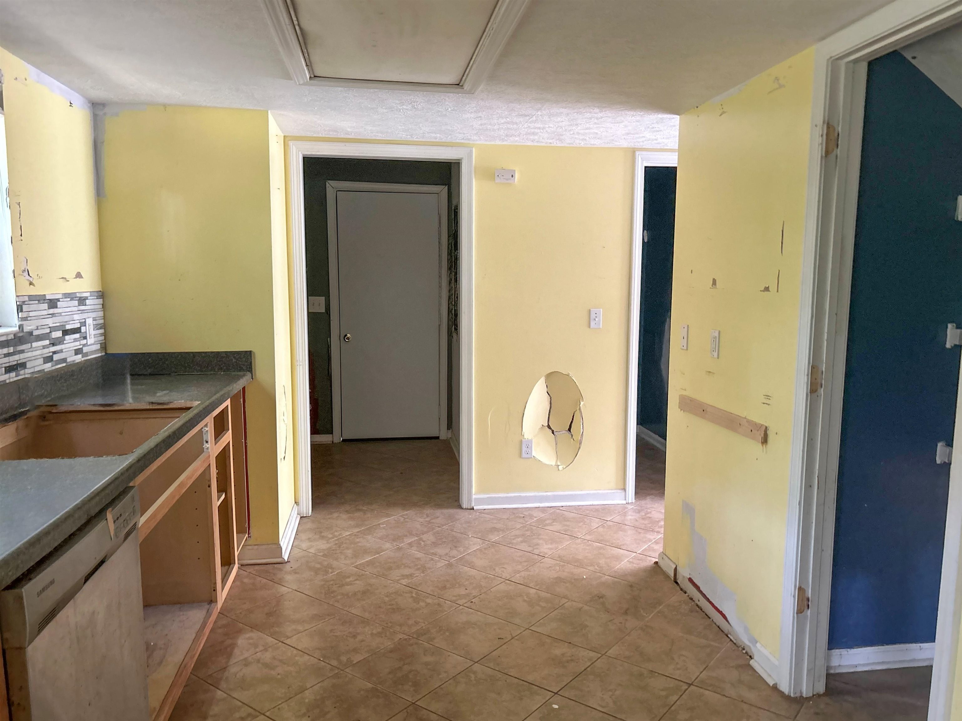 100 Burden Hill Lane, Central City, Kentucky 42330, 3 Bedrooms Bedrooms, ,2 BathroomsBathrooms,Single Family Residence,For Sale,Burden Hill Lane,90396