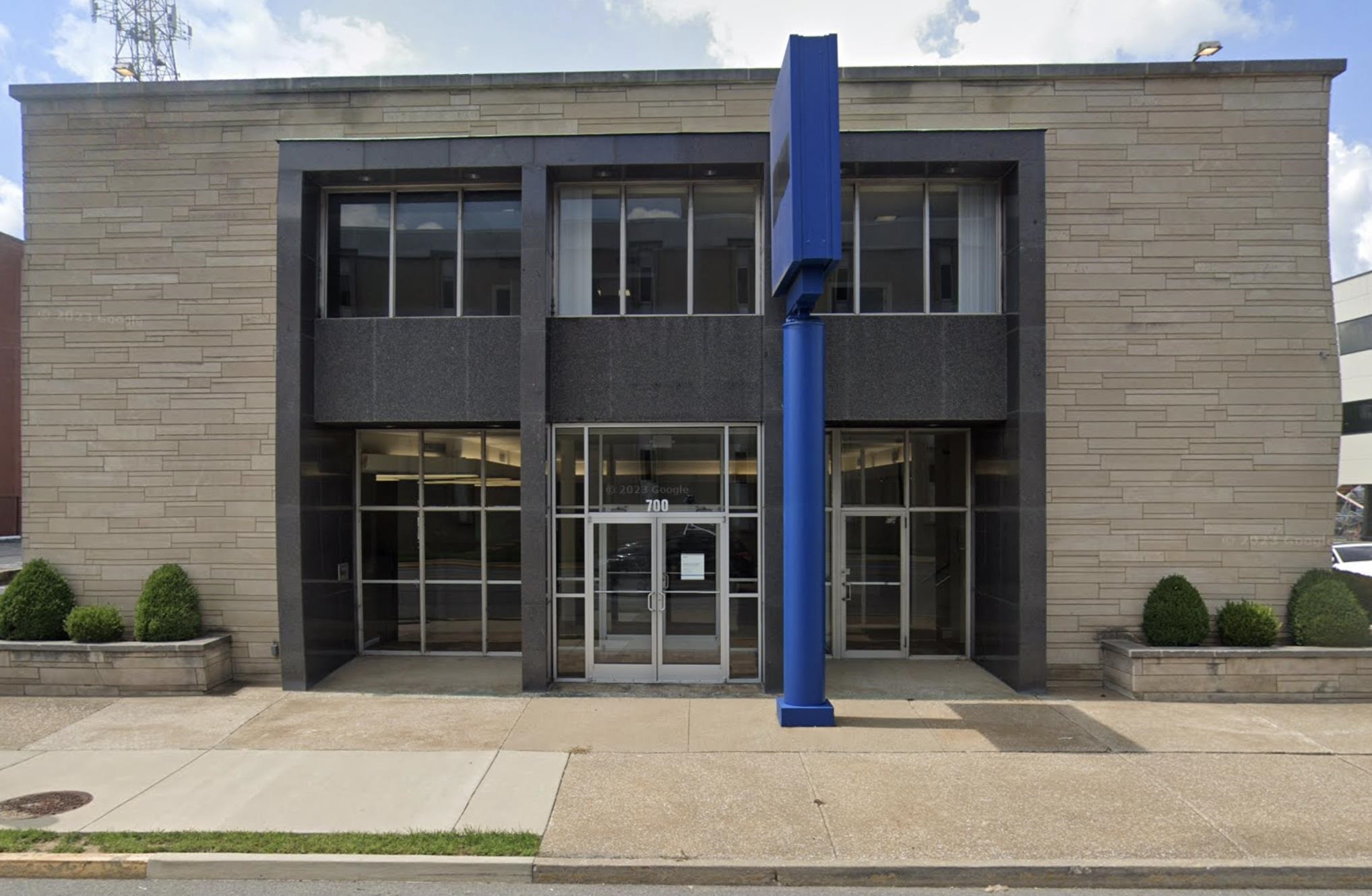 700 Frederica St., Owensboro, Kentucky 42301, ,Office,For Sale,Frederica St.,90402