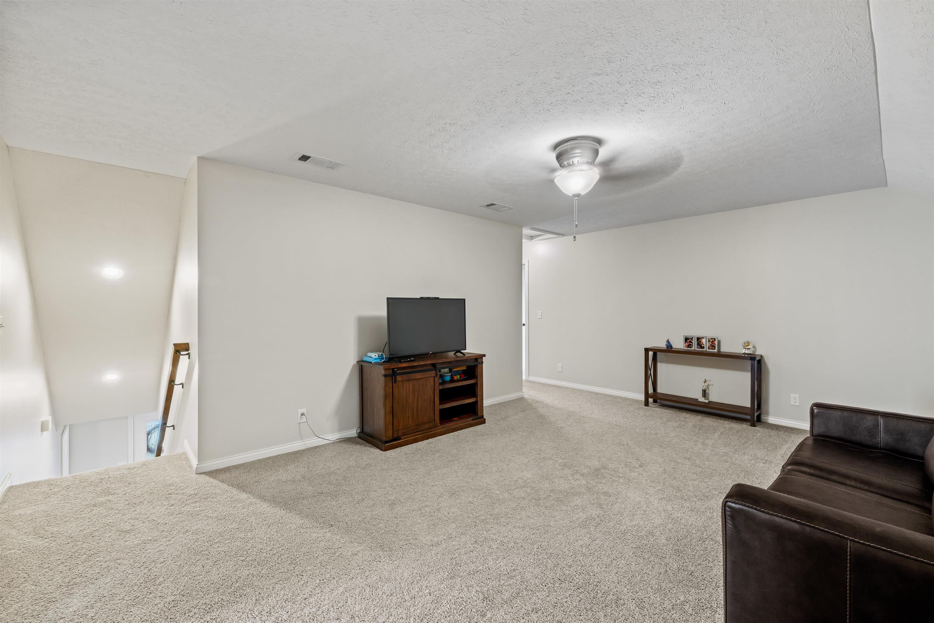 3220 Spring Ridge Parkway, Owensboro, Kentucky 42303, 4 Bedrooms Bedrooms, ,2 BathroomsBathrooms,Single Family Residence,For Sale,Spring Ridge Parkway,90403