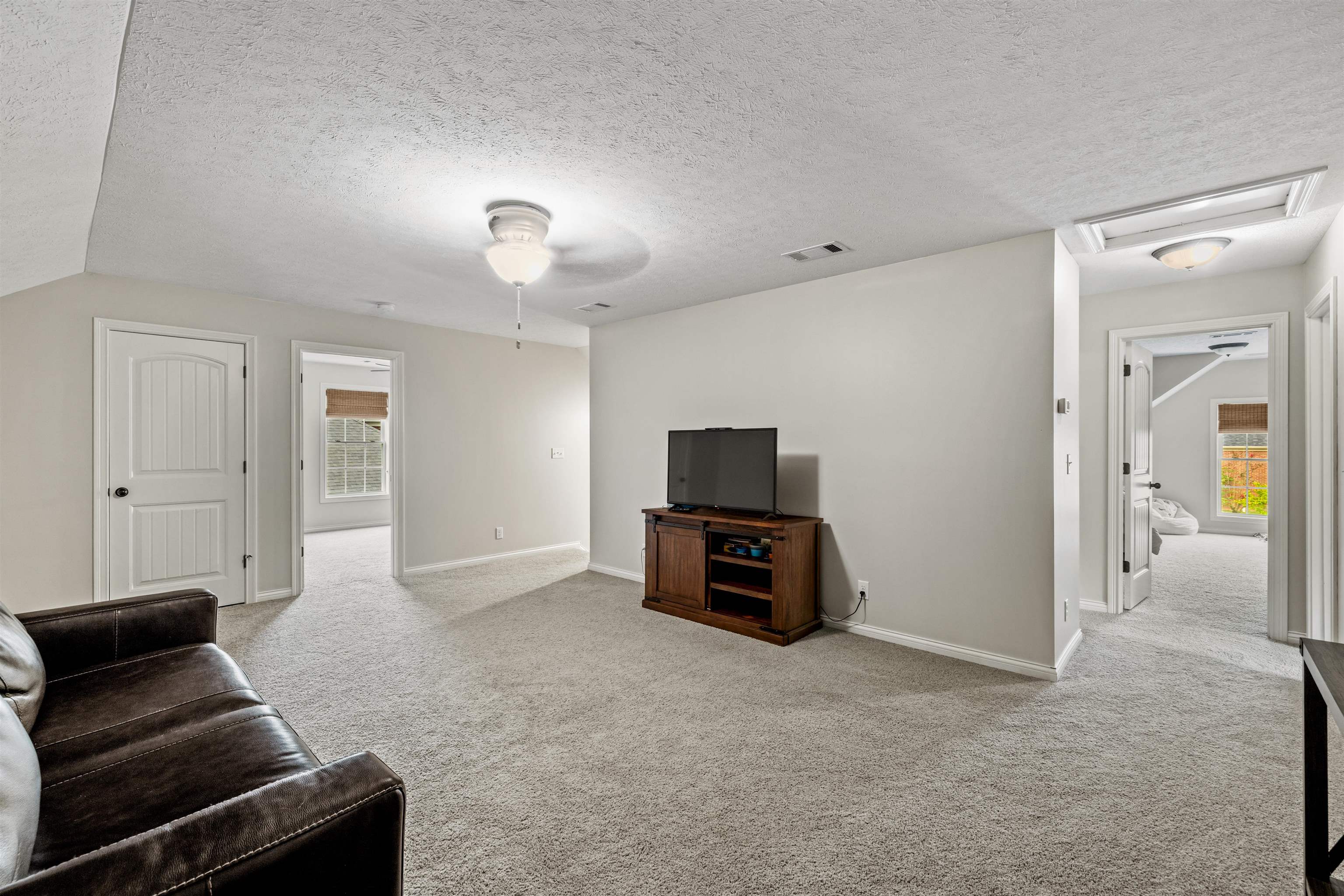 3220 Spring Ridge Parkway, Owensboro, Kentucky 42303, 4 Bedrooms Bedrooms, ,2 BathroomsBathrooms,Single Family Residence,For Sale,Spring Ridge Parkway,90403