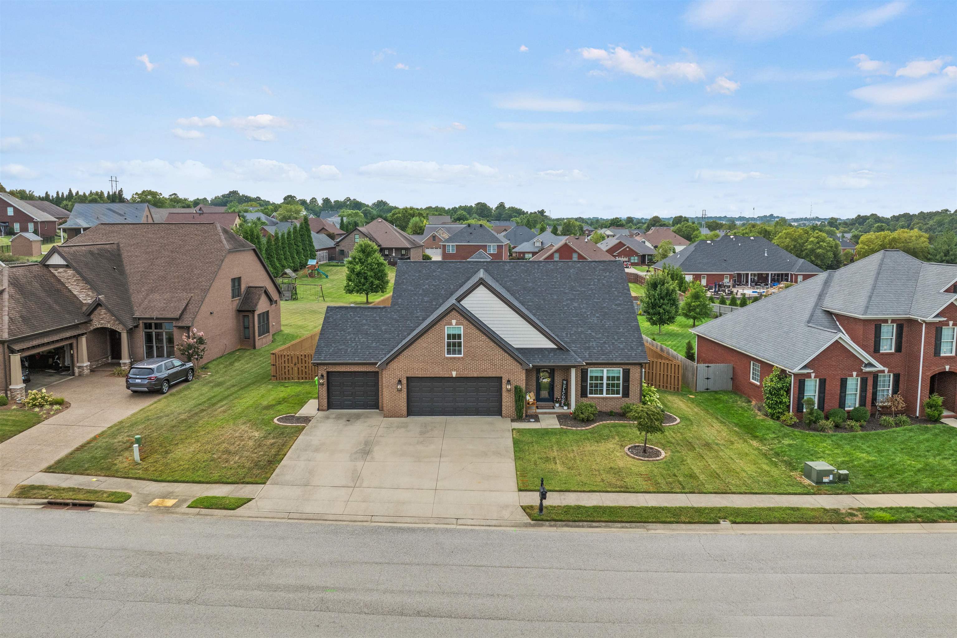 3220 Spring Ridge Parkway, Owensboro, Kentucky 42303, 4 Bedrooms Bedrooms, ,2 BathroomsBathrooms,Single Family Residence,For Sale,Spring Ridge Parkway,90403
