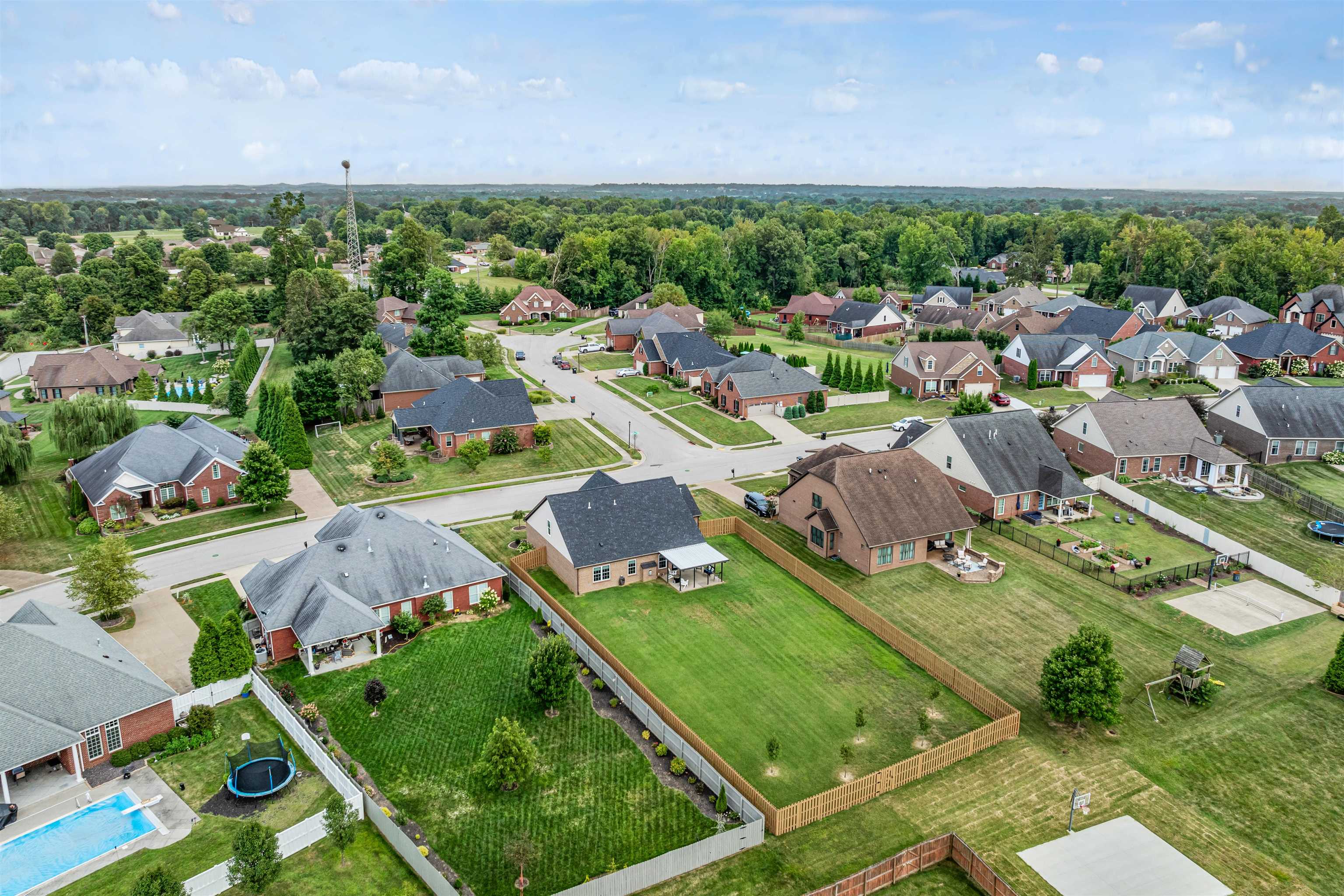 3220 Spring Ridge Parkway, Owensboro, Kentucky 42303, 4 Bedrooms Bedrooms, ,2 BathroomsBathrooms,Single Family Residence,For Sale,Spring Ridge Parkway,90403