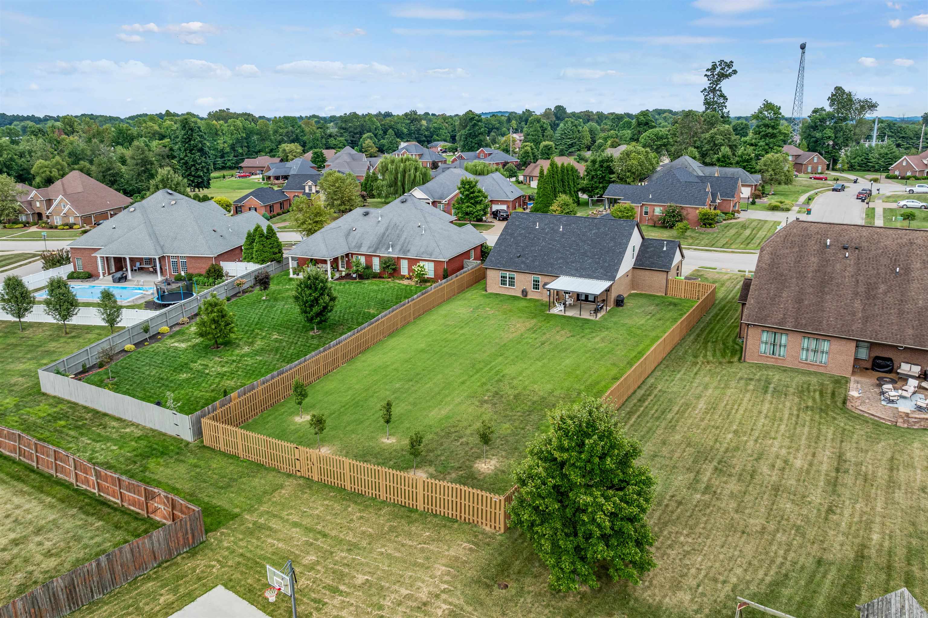 3220 Spring Ridge Parkway, Owensboro, Kentucky 42303, 4 Bedrooms Bedrooms, ,2 BathroomsBathrooms,Single Family Residence,For Sale,Spring Ridge Parkway,90403