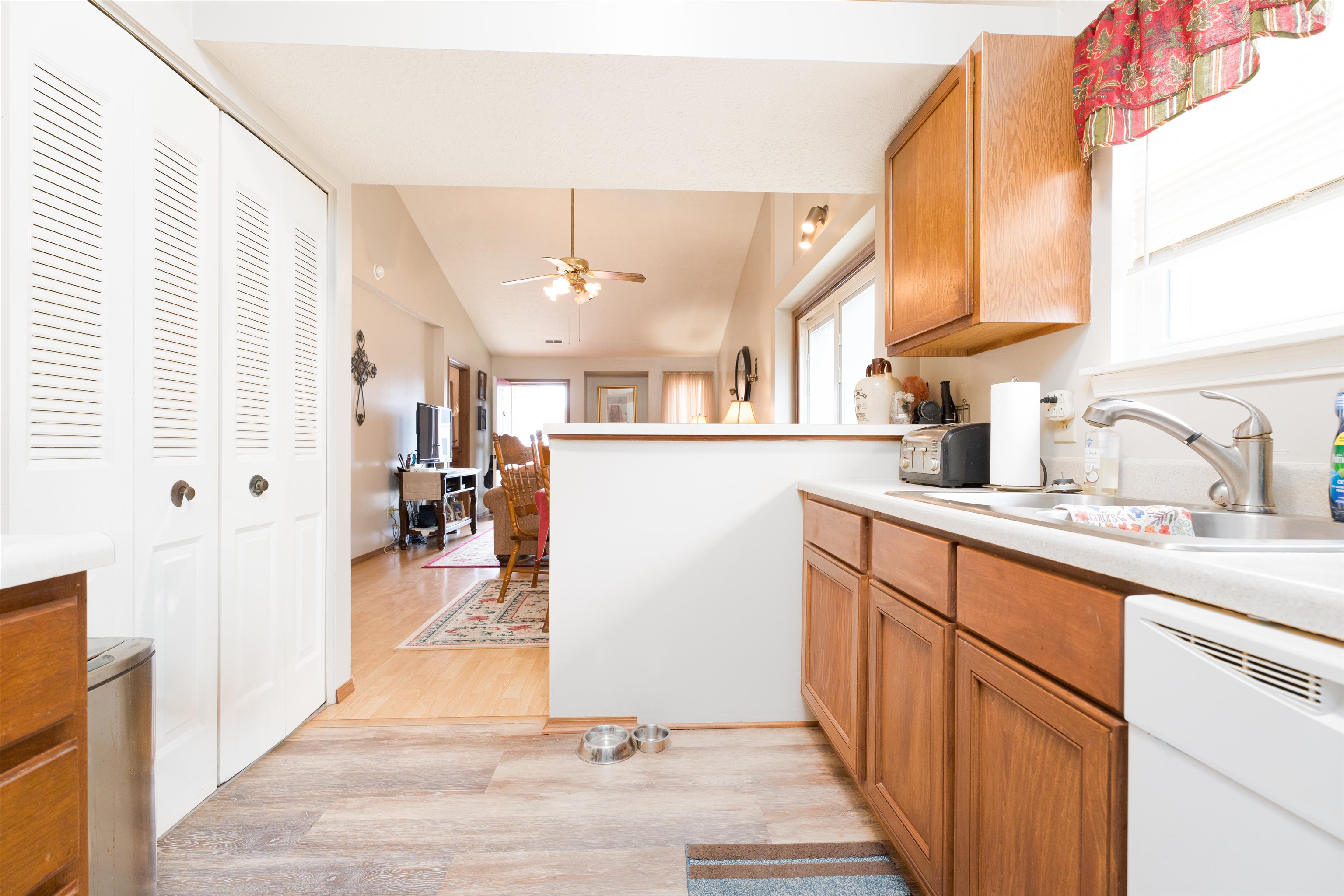 2501 Haviland Drive, Owensboro, Kentucky 42301, 2 Bedrooms Bedrooms, ,1 BathroomBathrooms,Single Family Residence,For Sale,Haviland Drive,90404