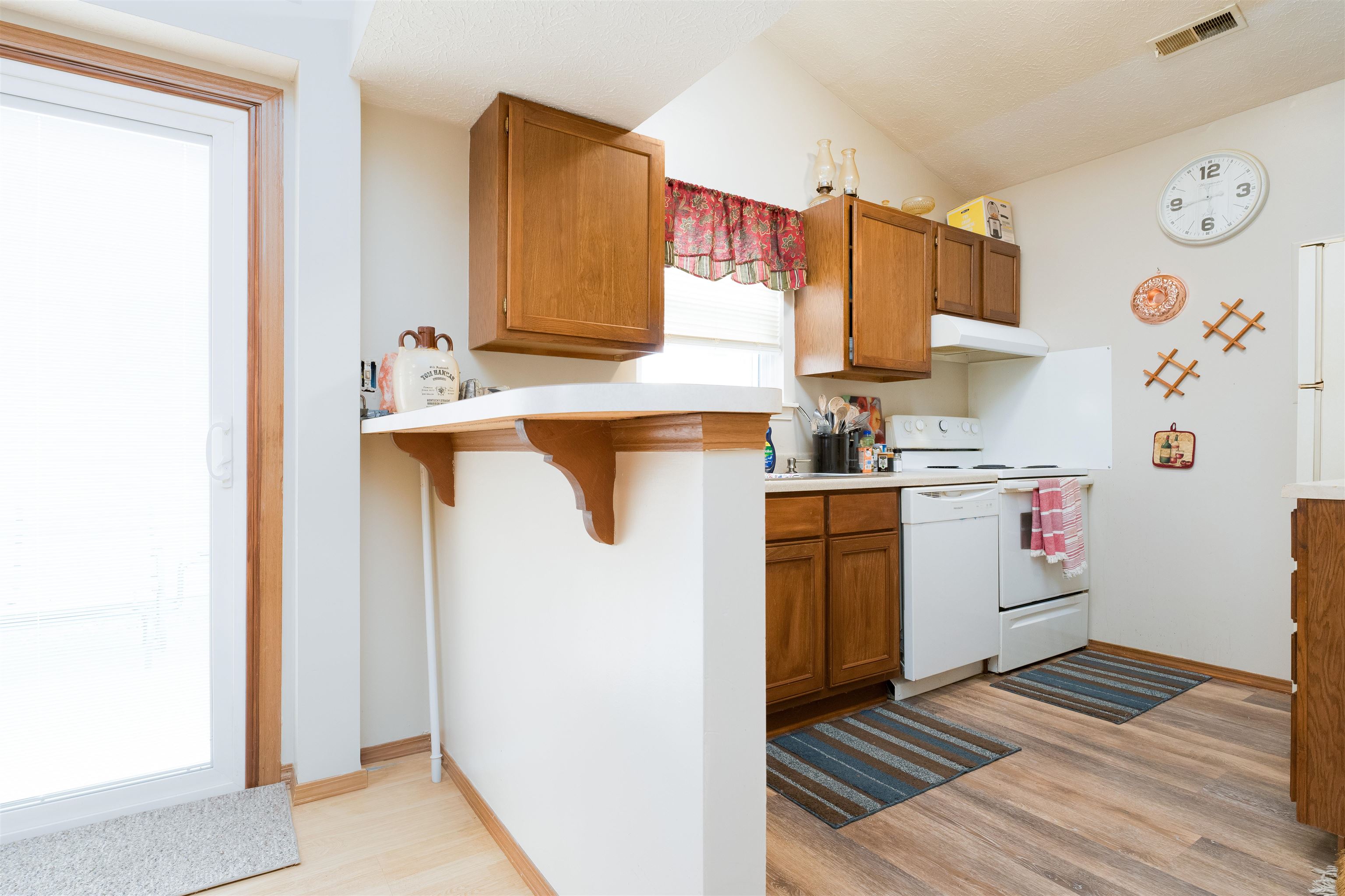 2501 Haviland Drive, Owensboro, Kentucky 42301, 2 Bedrooms Bedrooms, ,1 BathroomBathrooms,Single Family Residence,For Sale,Haviland Drive,90404