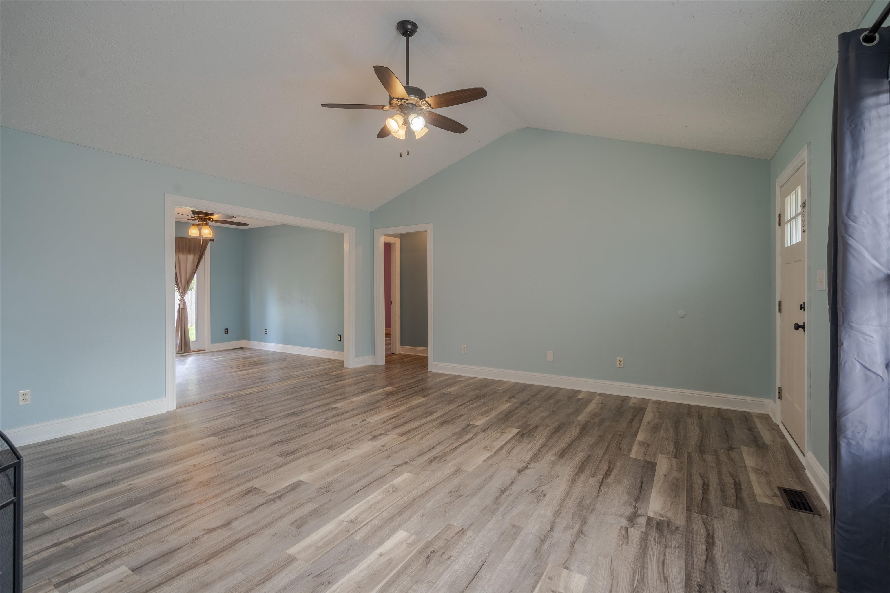 4416 Hunters Trace, Owensboro, Kentucky 42303, 3 Bedrooms Bedrooms, ,2 BathroomsBathrooms,Single Family Residence,For Sale,Hunters Trace,90409