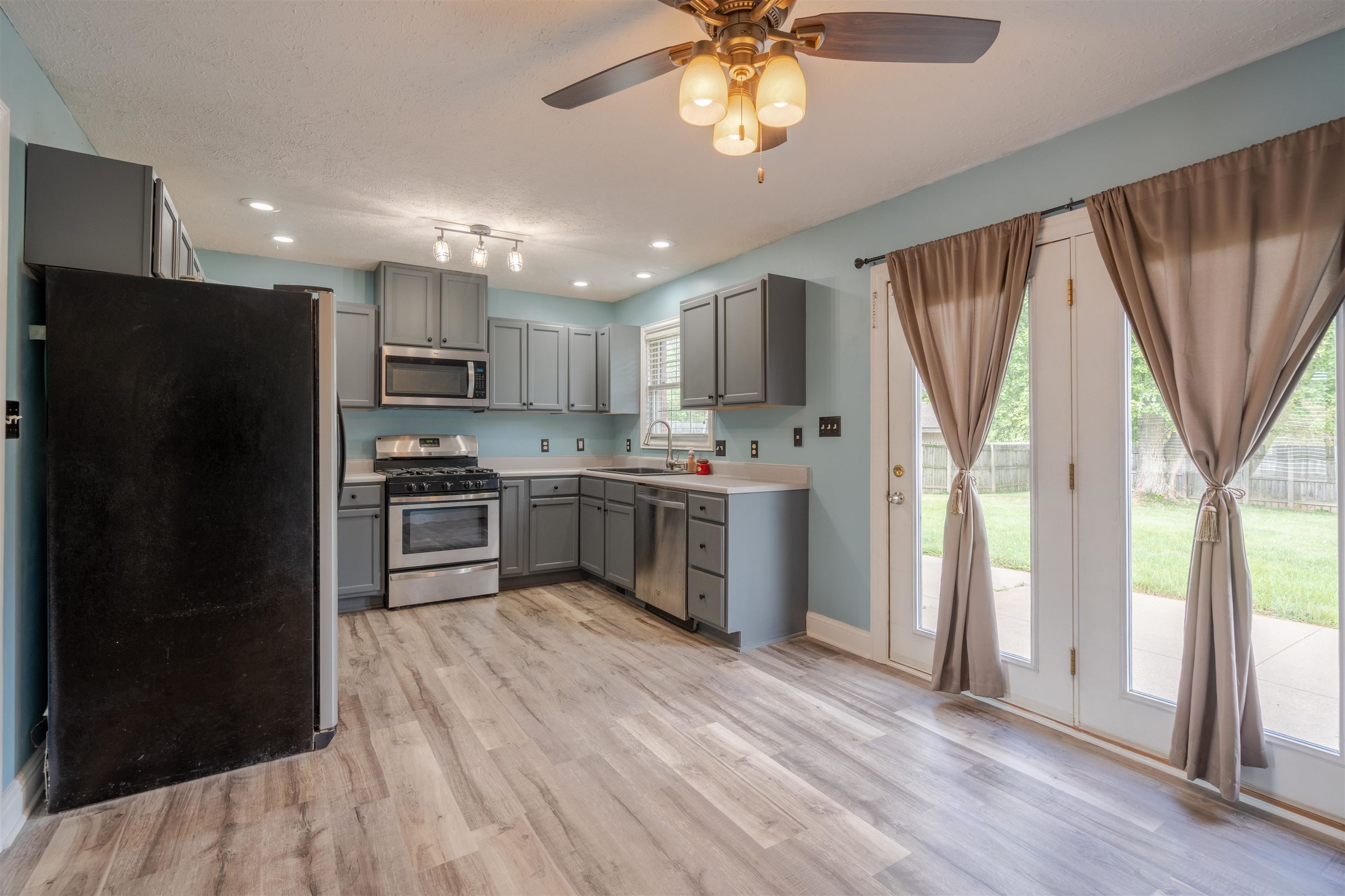 4416 Hunters Trace, Owensboro, Kentucky 42303, 3 Bedrooms Bedrooms, ,2 BathroomsBathrooms,Single Family Residence,For Sale,Hunters Trace,90409