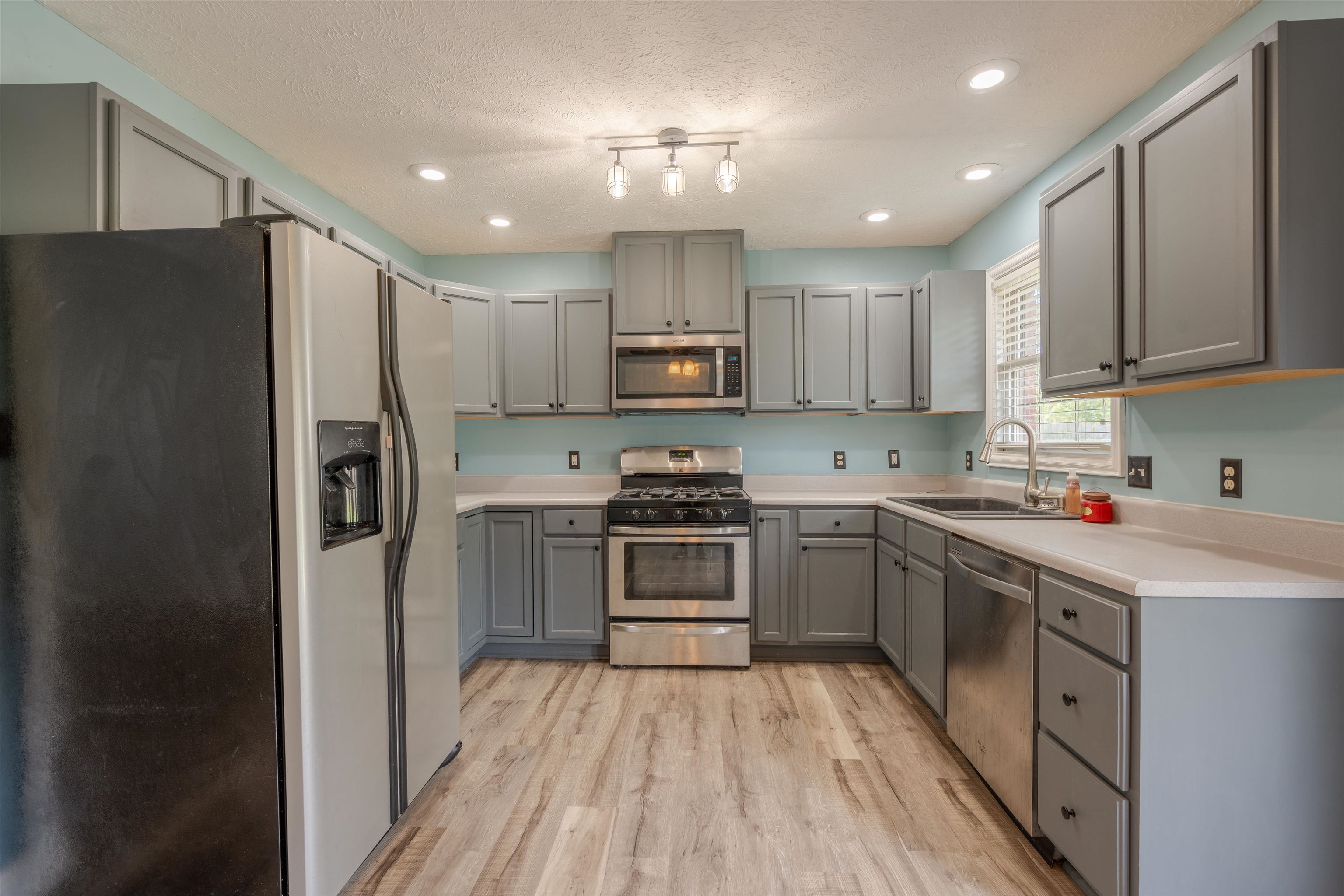 4416 Hunters Trace, Owensboro, Kentucky 42303, 3 Bedrooms Bedrooms, ,2 BathroomsBathrooms,Single Family Residence,For Sale,Hunters Trace,90409