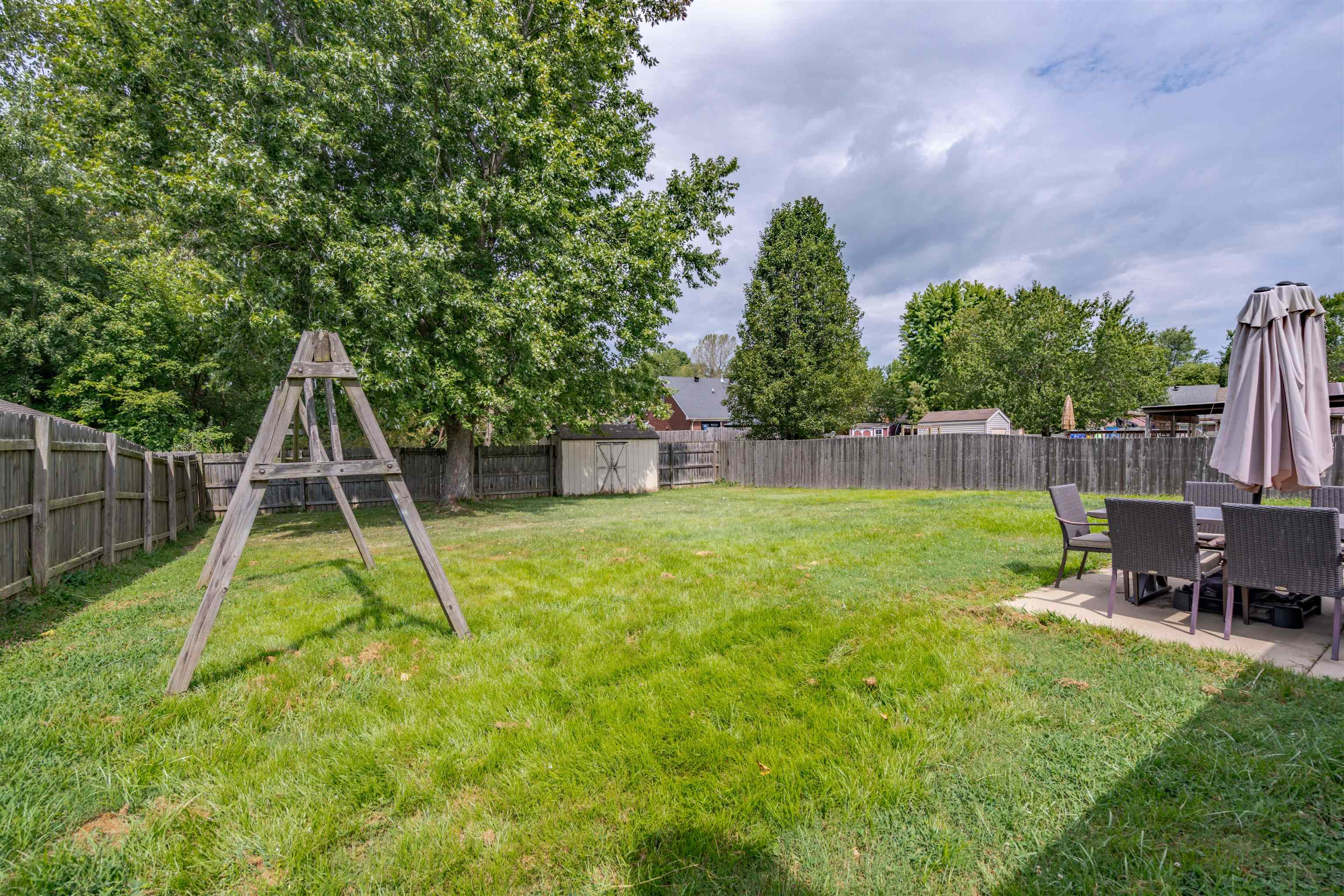 4416 Hunters Trace, Owensboro, Kentucky 42303, 3 Bedrooms Bedrooms, ,2 BathroomsBathrooms,Single Family Residence,For Sale,Hunters Trace,90409