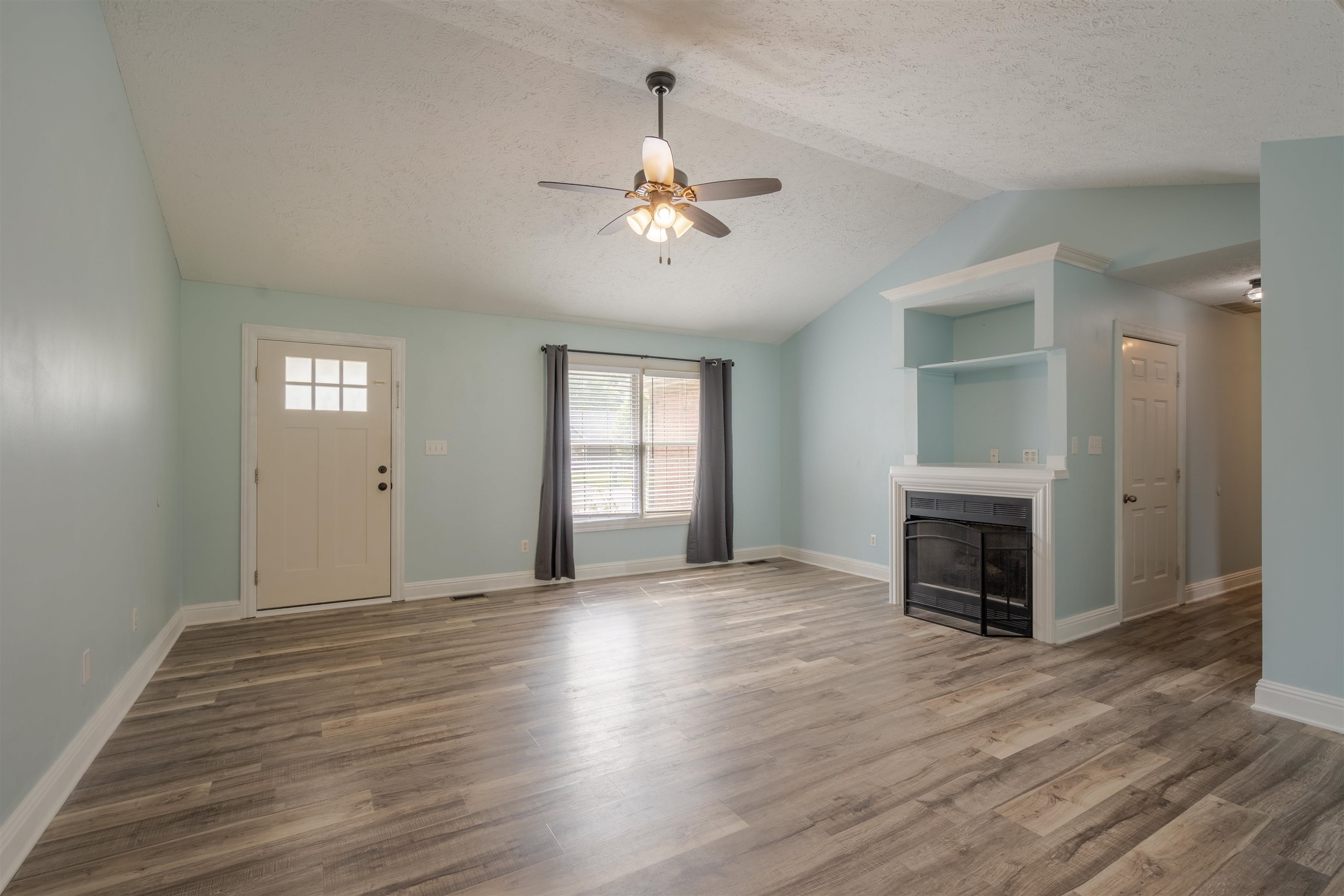 4416 Hunters Trace, Owensboro, Kentucky 42303, 3 Bedrooms Bedrooms, ,2 BathroomsBathrooms,Single Family Residence,For Sale,Hunters Trace,90409