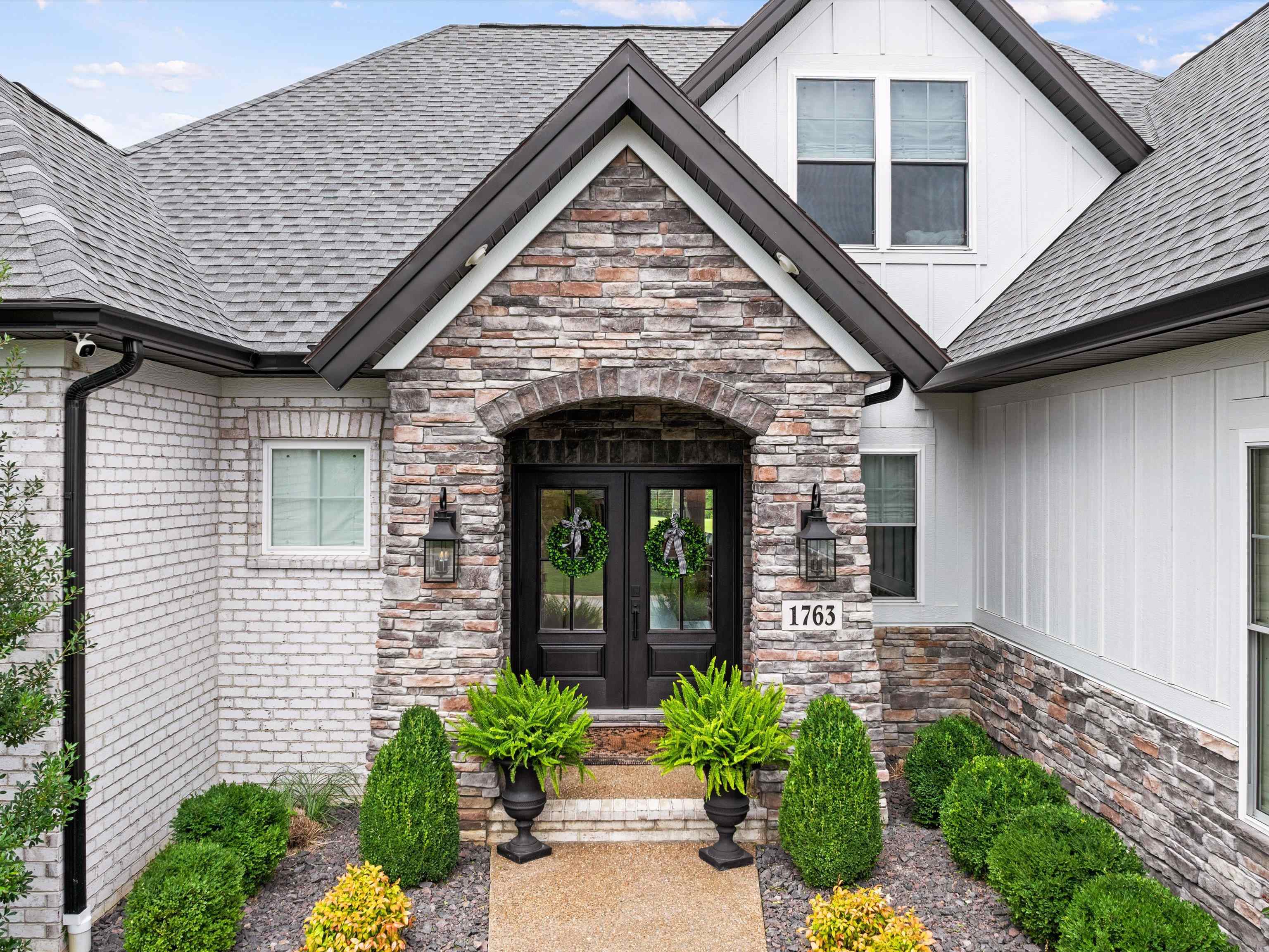1763 Sterling Valley Dr, Owensboro, Kentucky 42303, 3 Bedrooms Bedrooms, ,2 BathroomsBathrooms,Single Family Residence,For Sale,Sterling Valley Dr,90410