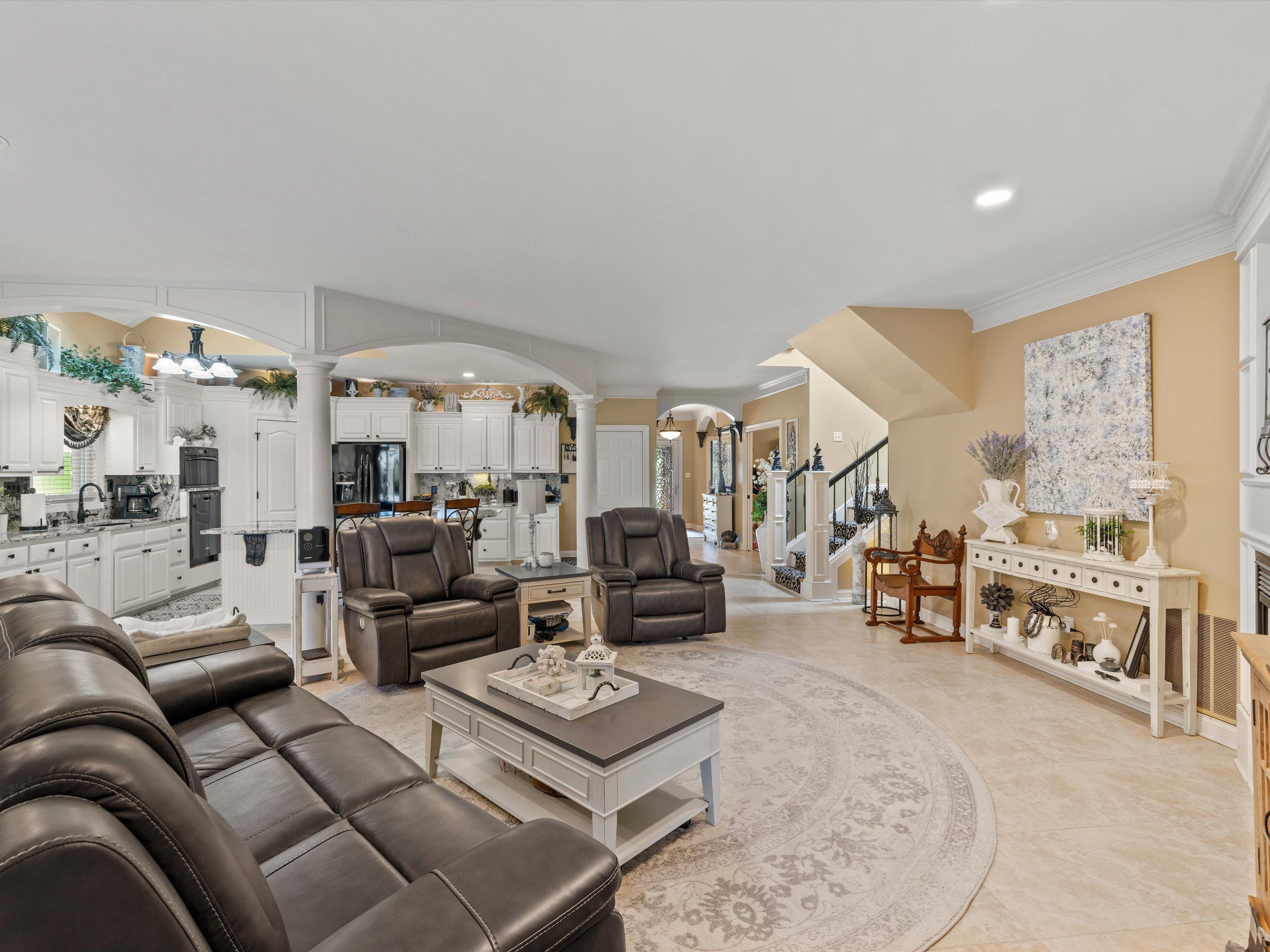 3011 Autumn Lake Cove, Owensboro, Kentucky 42303, 4 Bedrooms Bedrooms, ,3 BathroomsBathrooms,Single Family Residence,For Sale,Autumn Lake Cove,90411
