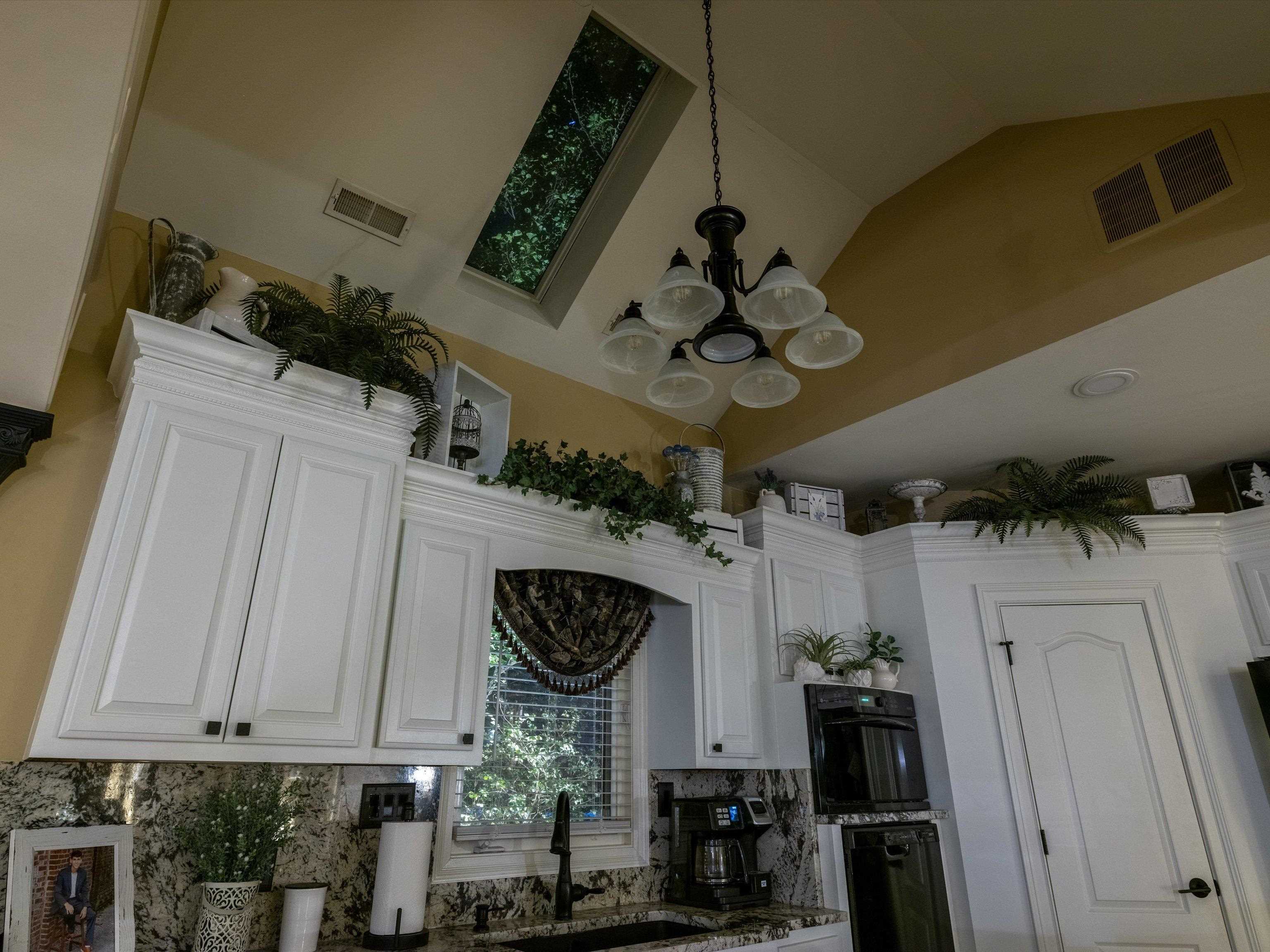 3011 Autumn Lake Cove, Owensboro, Kentucky 42303, 4 Bedrooms Bedrooms, ,3 BathroomsBathrooms,Single Family Residence,For Sale,Autumn Lake Cove,90411