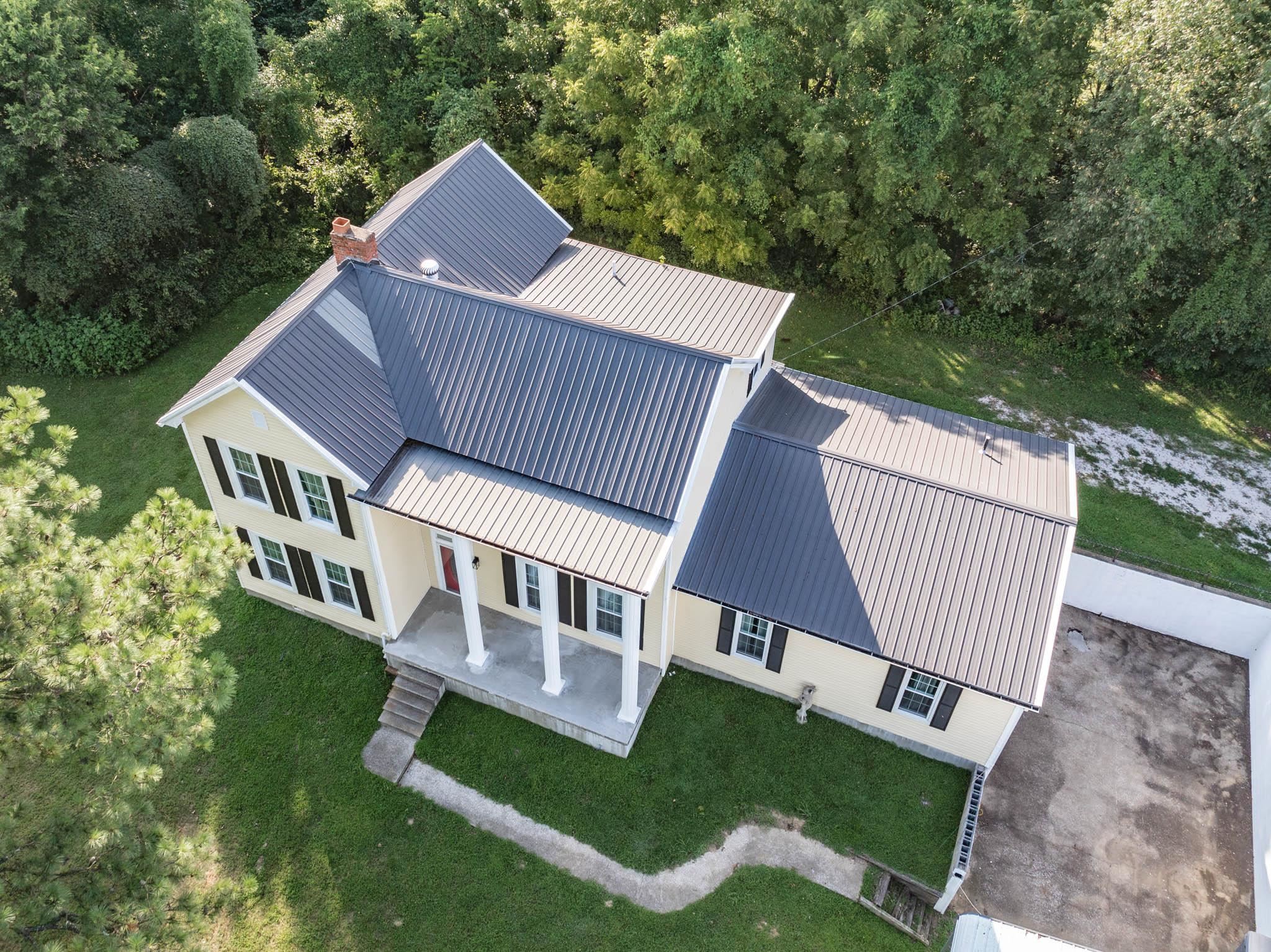 110 Lee Henderson Road, Lewisport, Kentucky 42351-110, 6 Bedrooms Bedrooms, ,3 BathroomsBathrooms,Single Family Residence,For Sale,Lee Henderson Road,90412