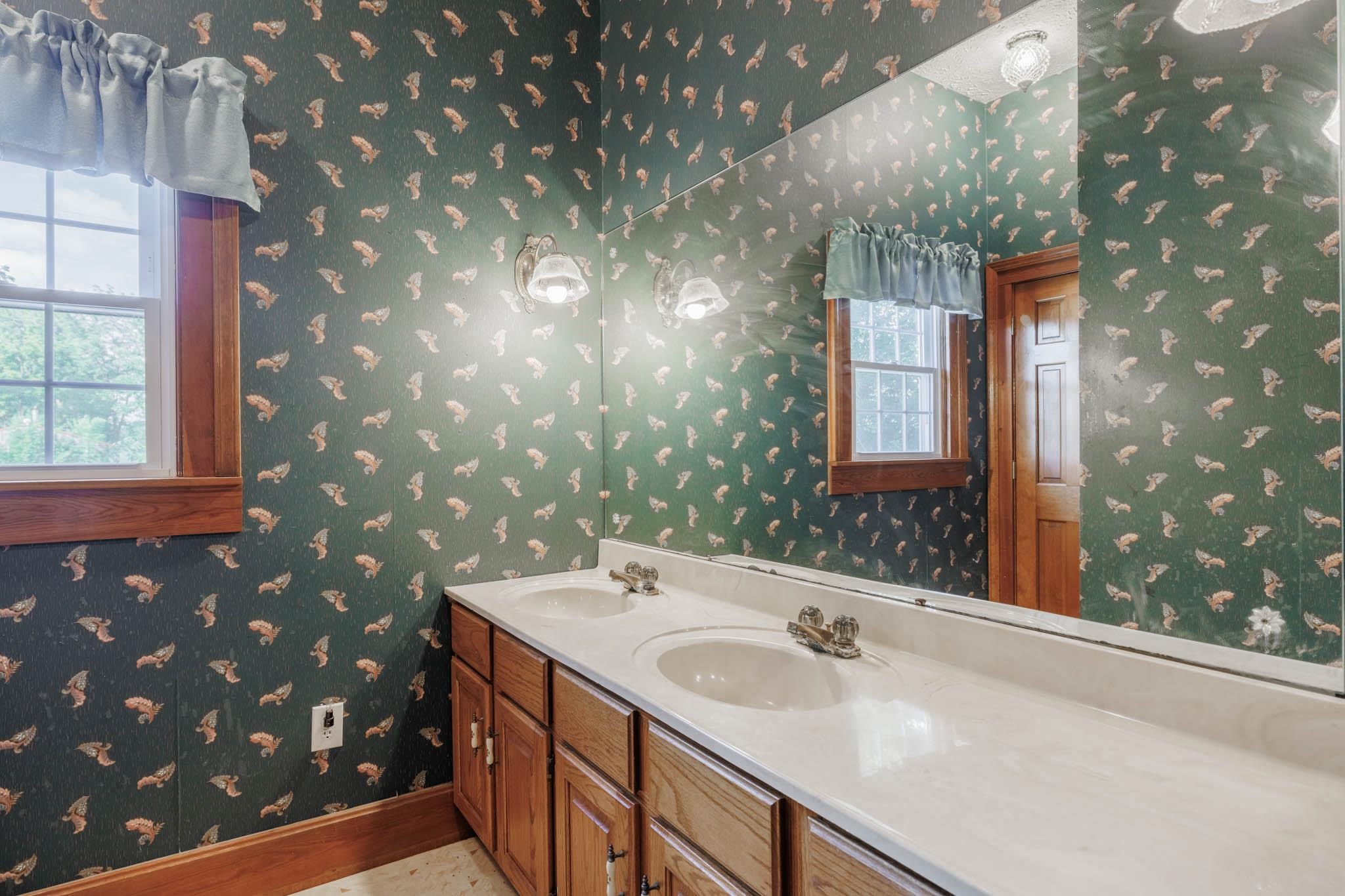 110 Lee Henderson Road, Lewisport, Kentucky 42351-110, 6 Bedrooms Bedrooms, ,3 BathroomsBathrooms,Single Family Residence,For Sale,Lee Henderson Road,90412