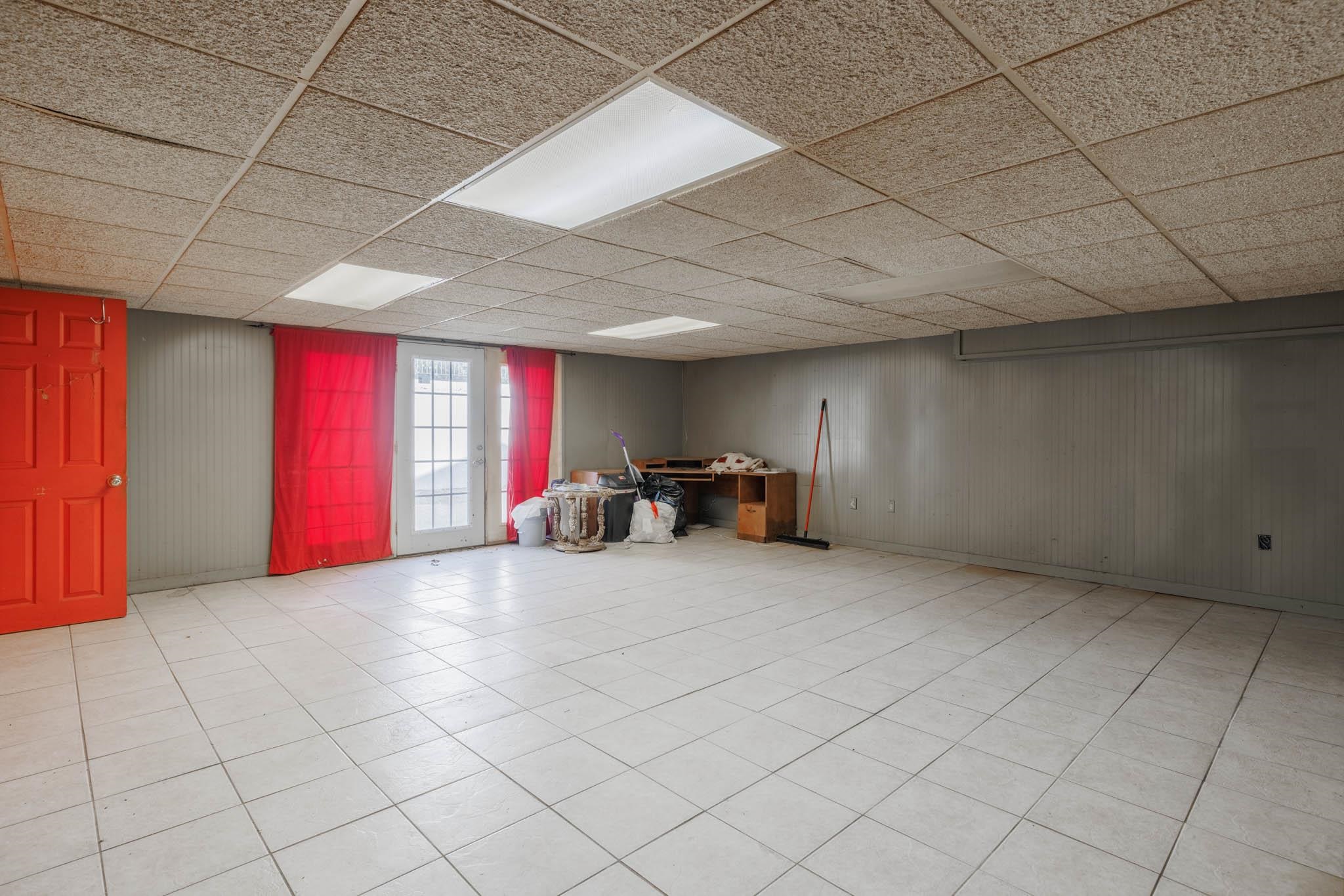 110 Lee Henderson Road, Lewisport, Kentucky 42351-110, 6 Bedrooms Bedrooms, ,3 BathroomsBathrooms,Single Family Residence,For Sale,Lee Henderson Road,90412