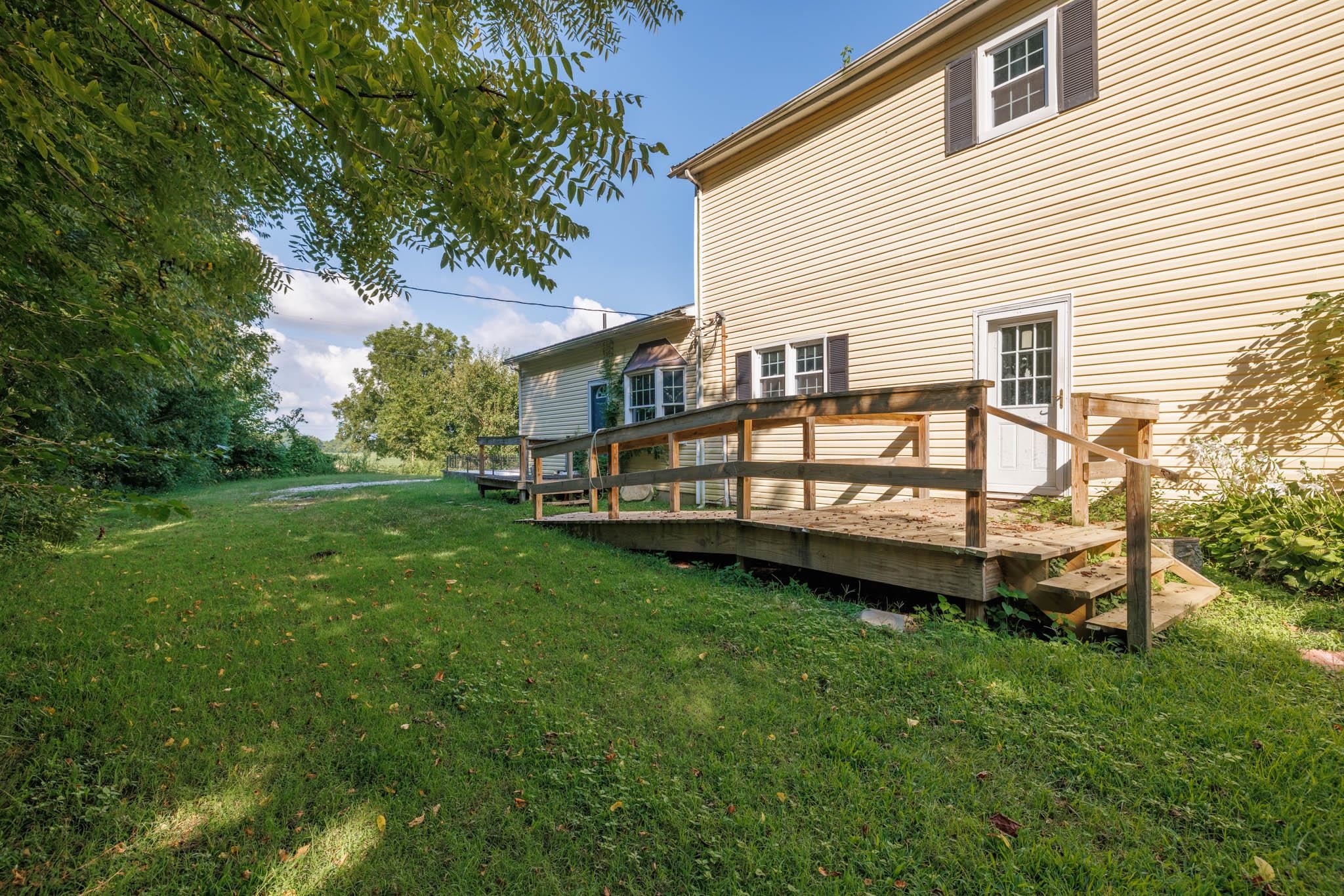 110 Lee Henderson Road, Lewisport, Kentucky 42351-110, 6 Bedrooms Bedrooms, ,3 BathroomsBathrooms,Single Family Residence,For Sale,Lee Henderson Road,90412