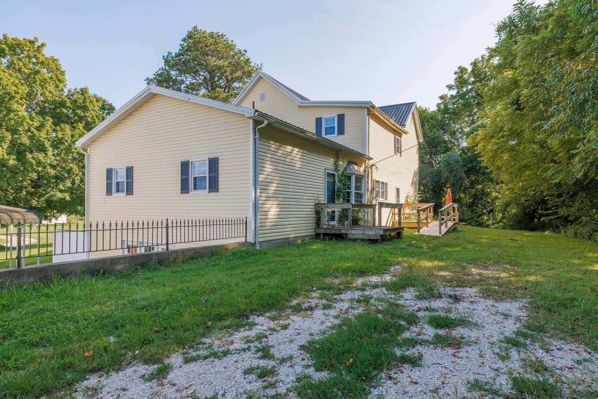 110 Lee Henderson Road, Lewisport, Kentucky 42351-110, 6 Bedrooms Bedrooms, ,3 BathroomsBathrooms,Single Family Residence,For Sale,Lee Henderson Road,90412