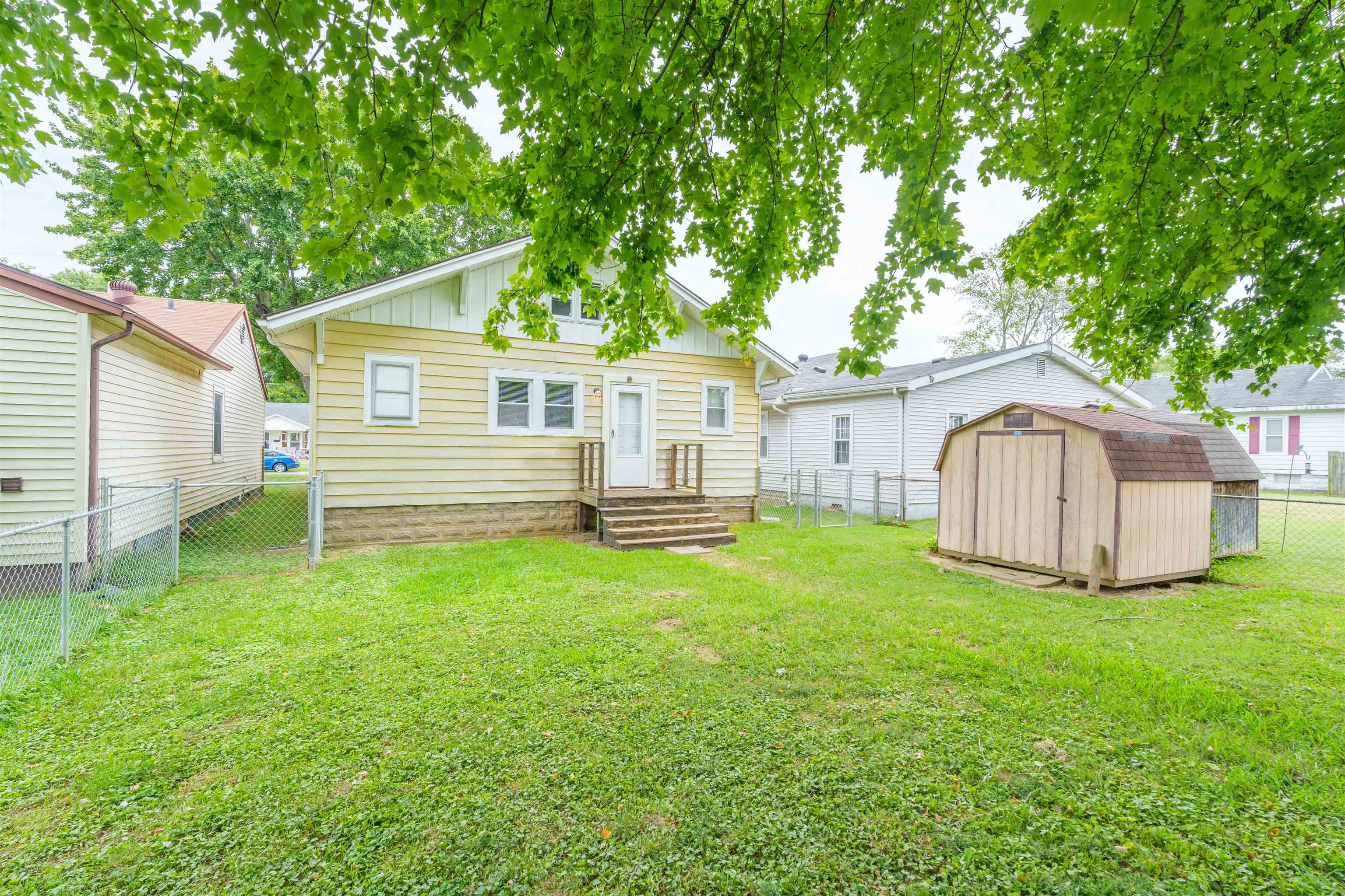 104 Gilmour Ct, Owensboro, Kentucky 42301, 2 Bedrooms Bedrooms, ,1 BathroomBathrooms,Single Family Residence,For Sale,Gilmour Ct,90415