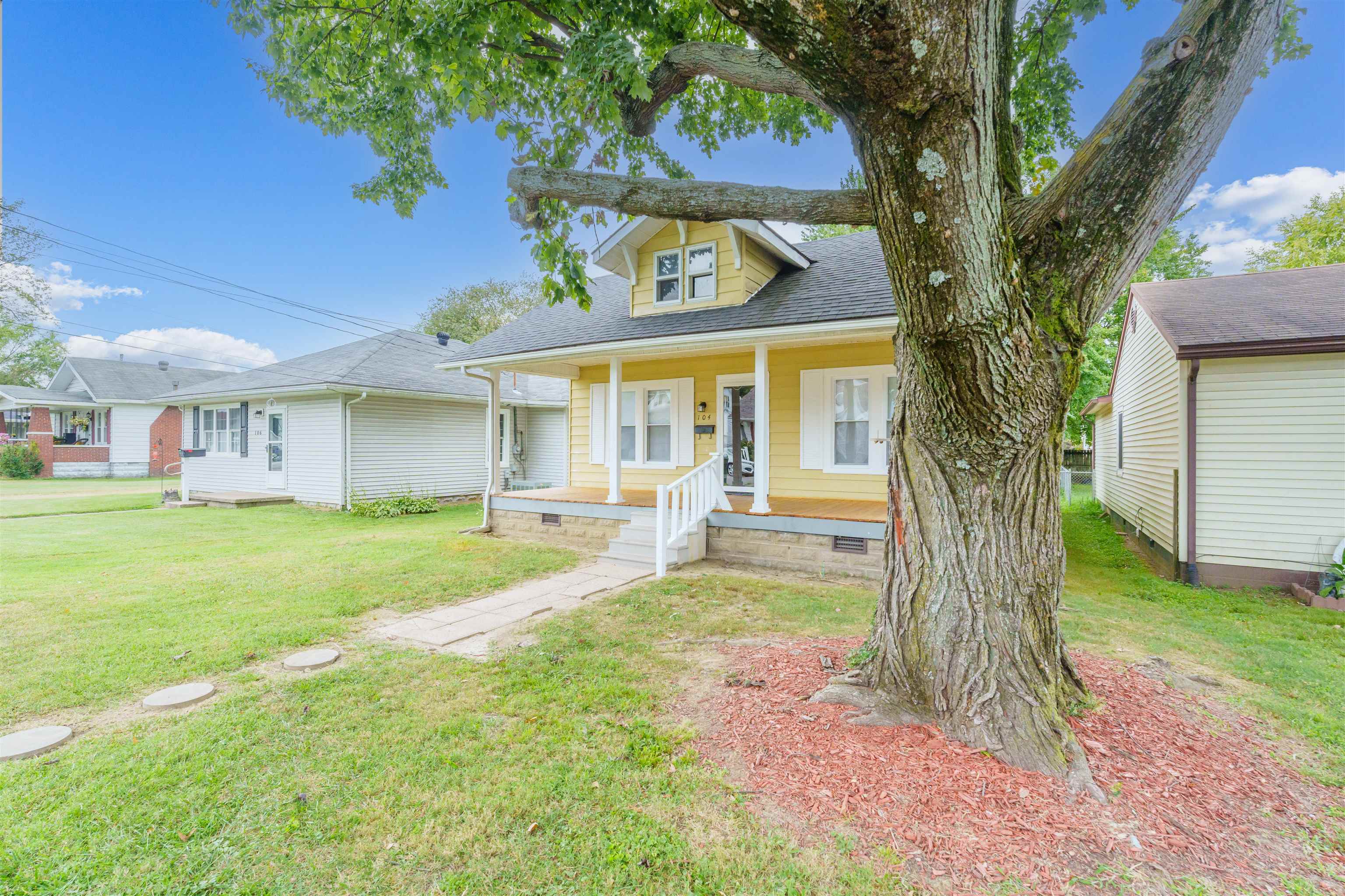 104 Gilmour Ct, Owensboro, Kentucky 42301, 2 Bedrooms Bedrooms, ,1 BathroomBathrooms,Single Family Residence,For Sale,Gilmour Ct,90415