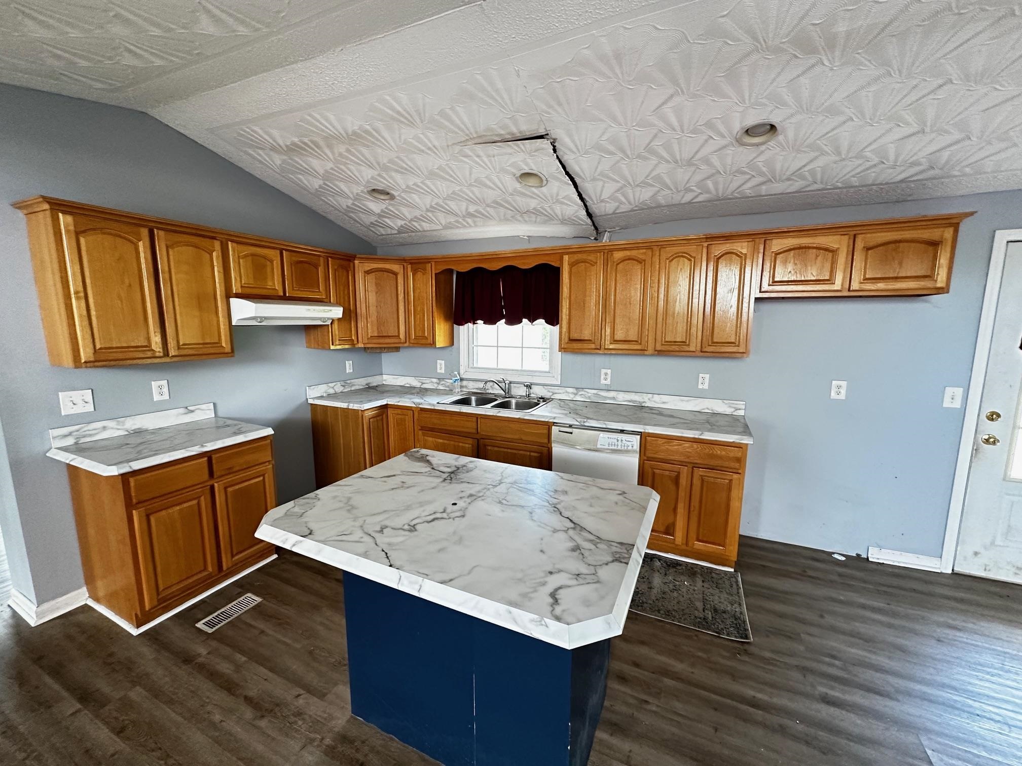 49 Beechmont Drive, Beechmont, Kentucky 42323, 4 Bedrooms Bedrooms, ,3 BathroomsBathrooms,Single Family Residence,For Sale,Beechmont Drive,90420