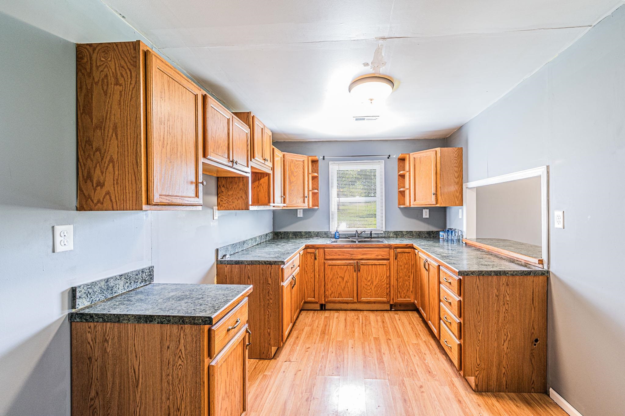 403 Doss Drive, POWDERLY, Kentucky 42367, 2 Bedrooms Bedrooms, ,1 BathroomBathrooms,Single Family Residence,For Sale,Doss Drive,90421