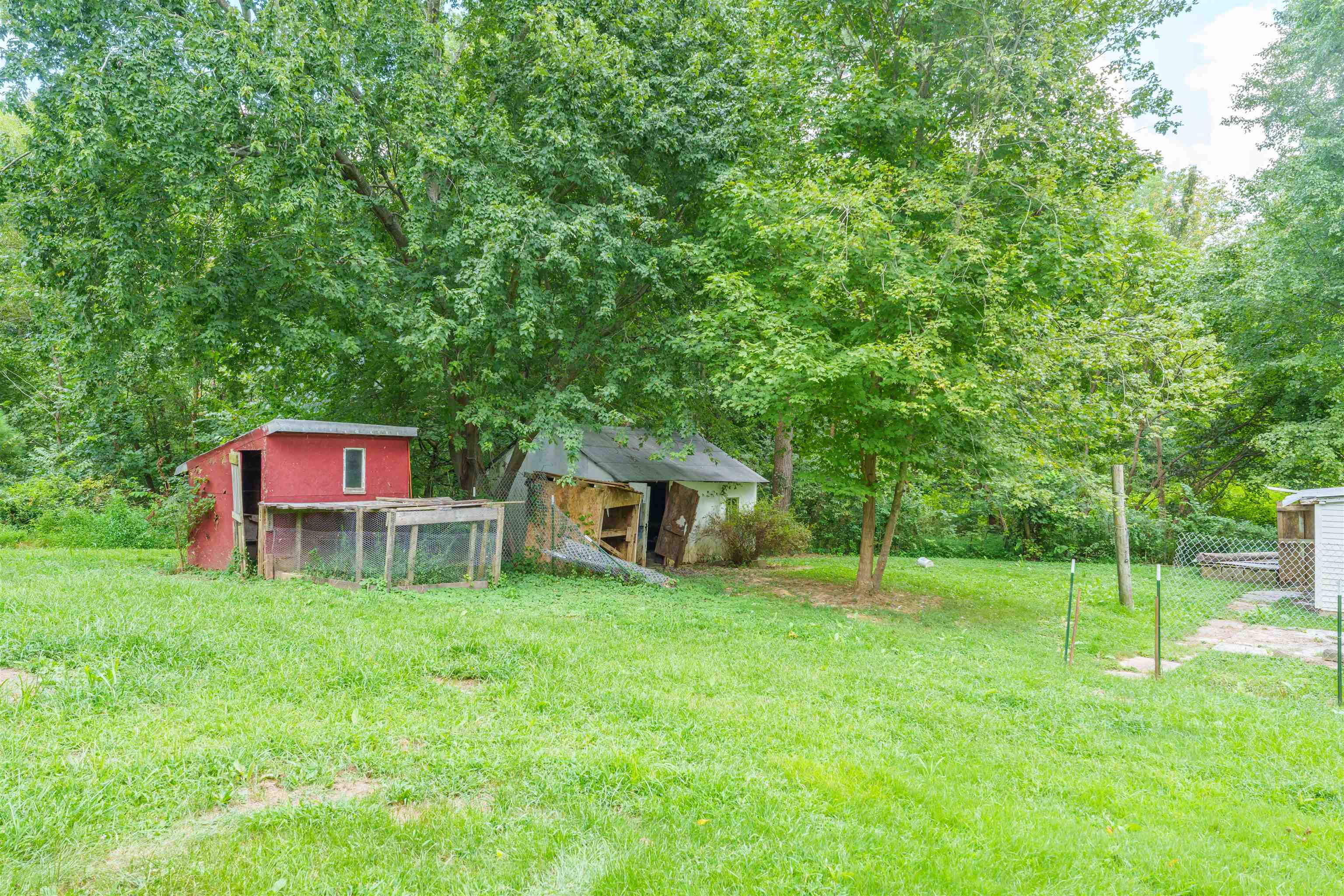 402 Basham Rd, Fordsville, Kentucky 42343, 3 Bedrooms Bedrooms, ,1 BathroomBathrooms,Single Family Residence,For Sale,Basham Rd,90424