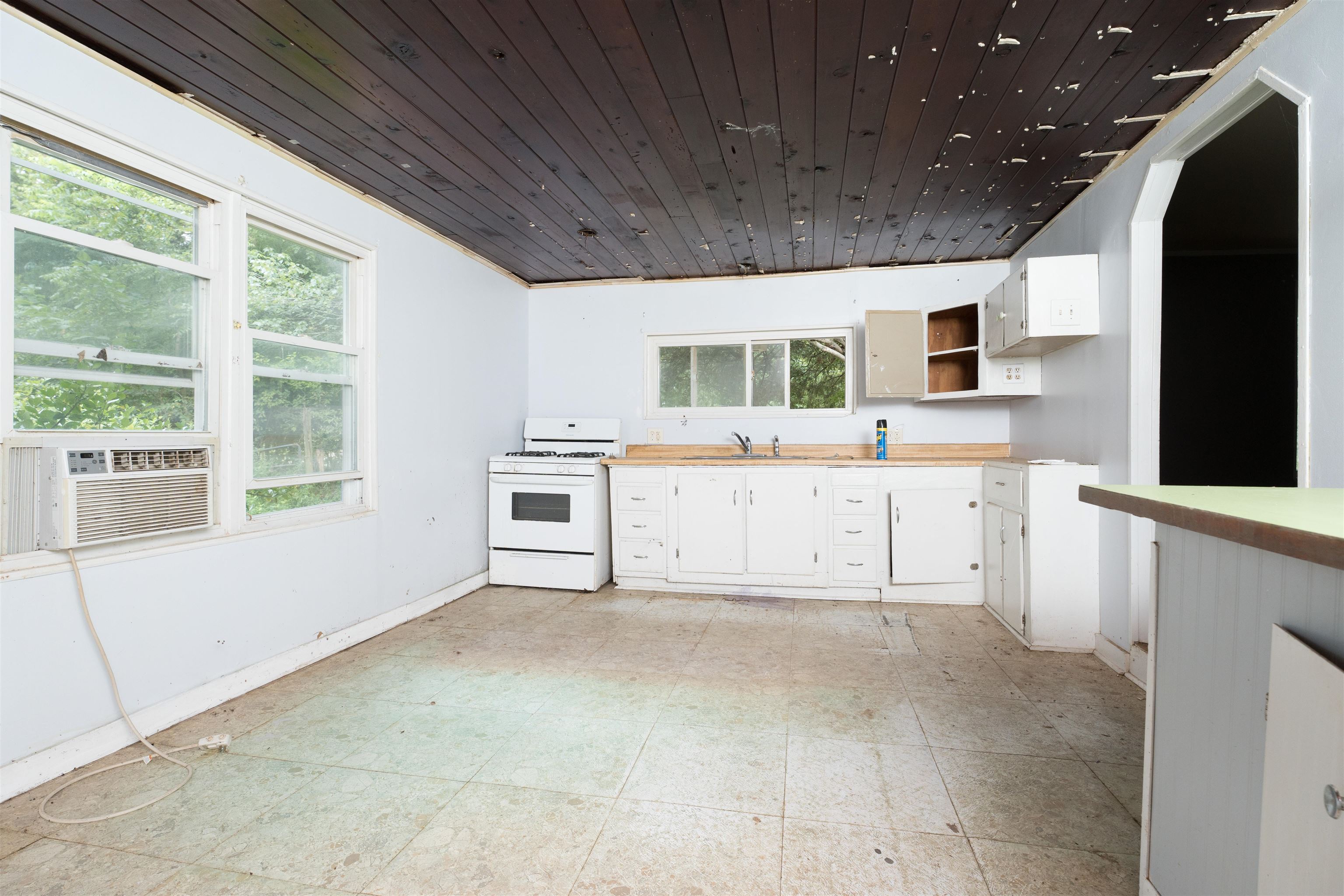 402 Basham Rd, Fordsville, Kentucky 42343, 3 Bedrooms Bedrooms, ,1 BathroomBathrooms,Single Family Residence,For Sale,Basham Rd,90424