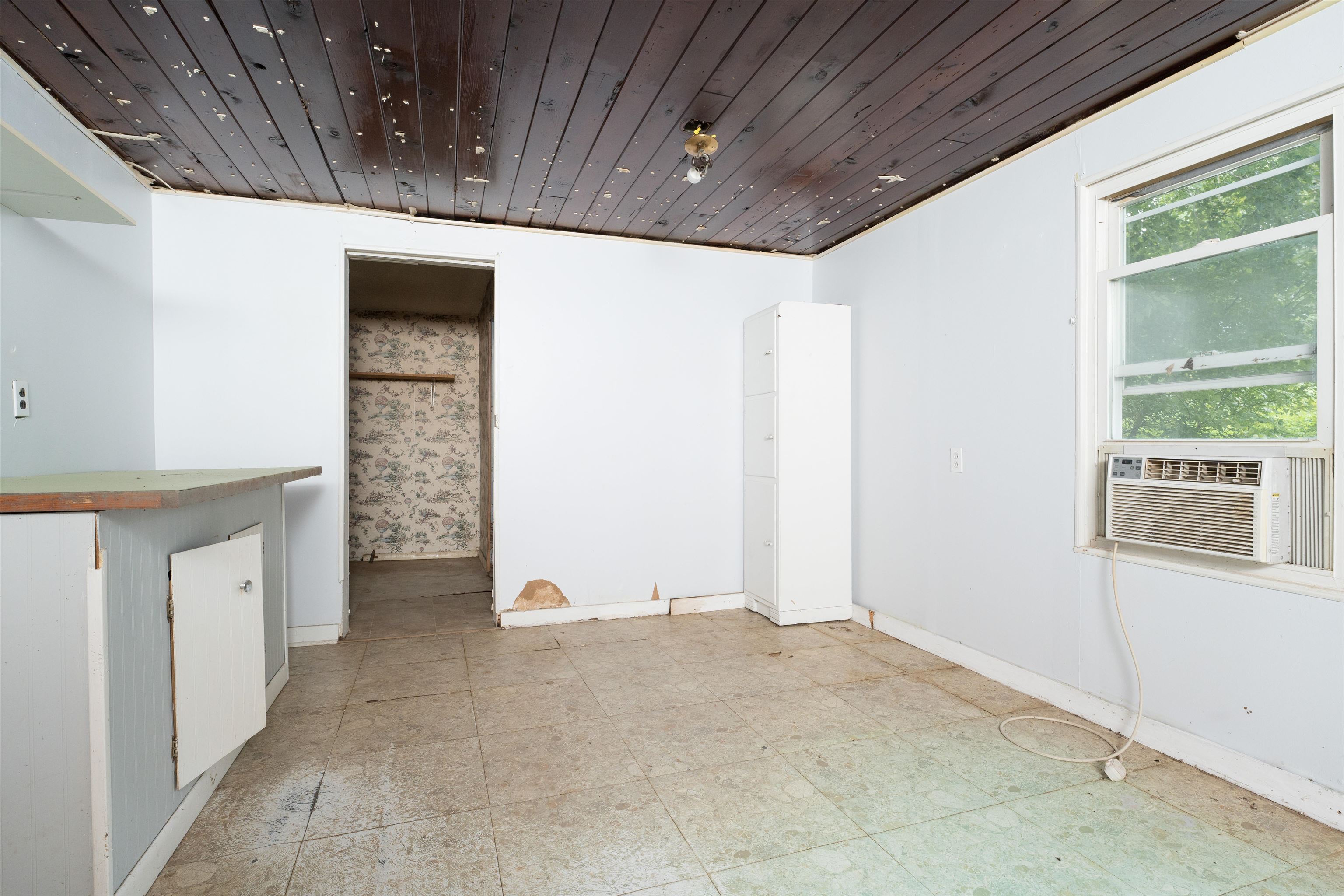 402 Basham Rd, Fordsville, Kentucky 42343, 3 Bedrooms Bedrooms, ,1 BathroomBathrooms,Single Family Residence,For Sale,Basham Rd,90424