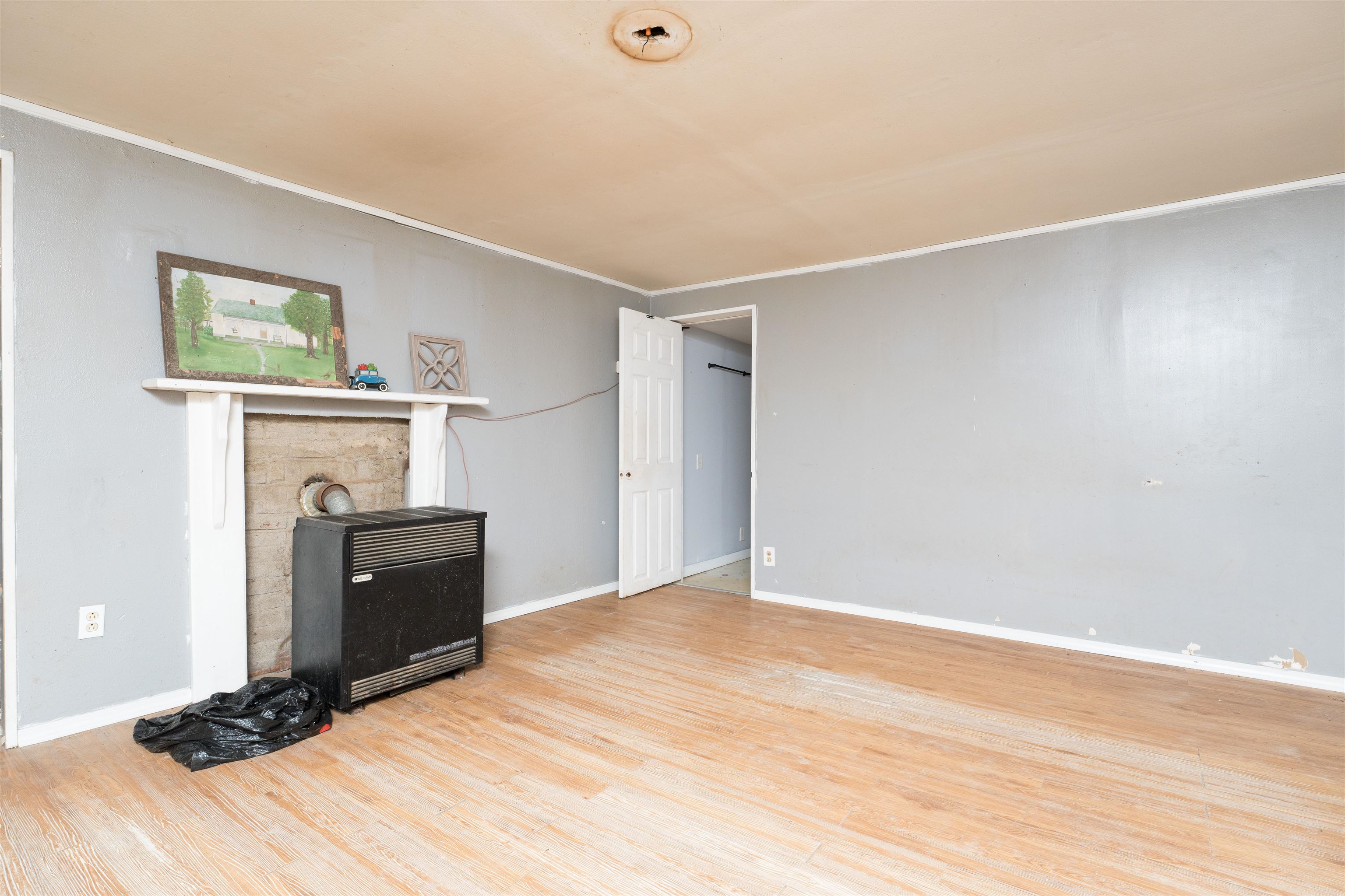 402 Basham Rd, Fordsville, Kentucky 42343, 3 Bedrooms Bedrooms, ,1 BathroomBathrooms,Single Family Residence,For Sale,Basham Rd,90424