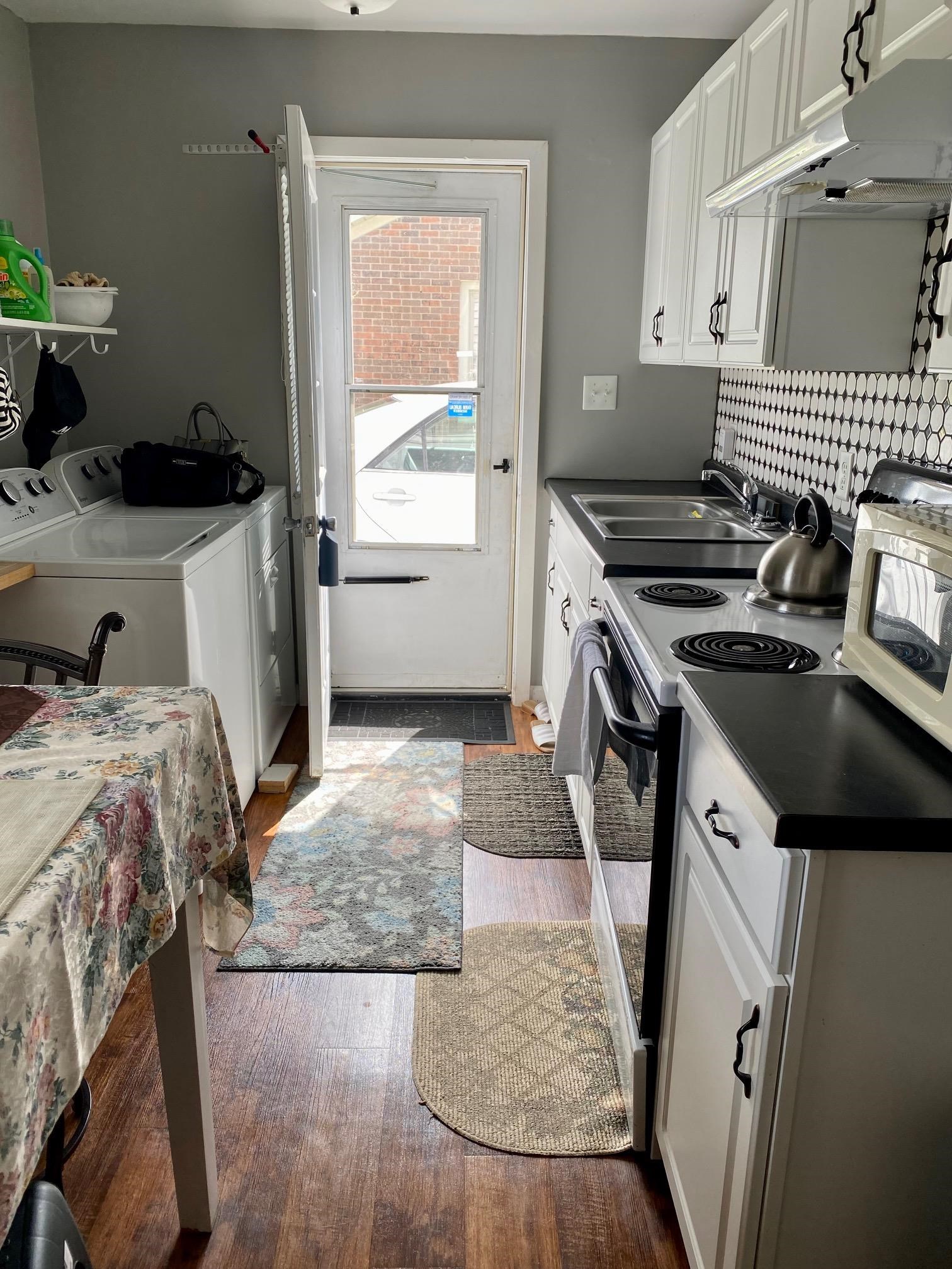 2634 4th Street, Owensboro, Kentucky 42301, 3 Bedrooms Bedrooms, ,1 BathroomBathrooms,Single Family Residence,For Sale,4th Street,90426