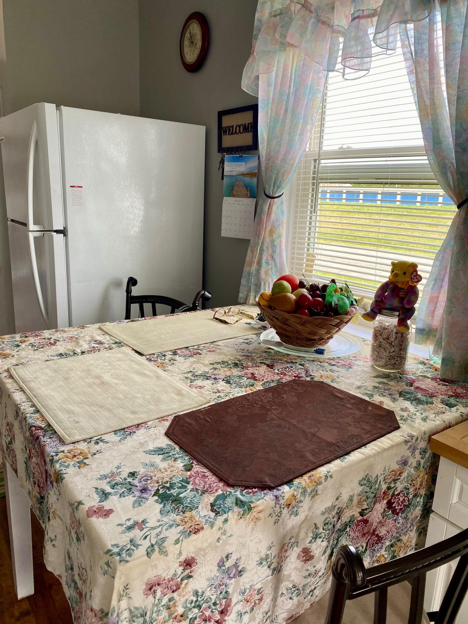 2634 4th Street, Owensboro, Kentucky 42301, 3 Bedrooms Bedrooms, ,1 BathroomBathrooms,Single Family Residence,For Sale,4th Street,90426