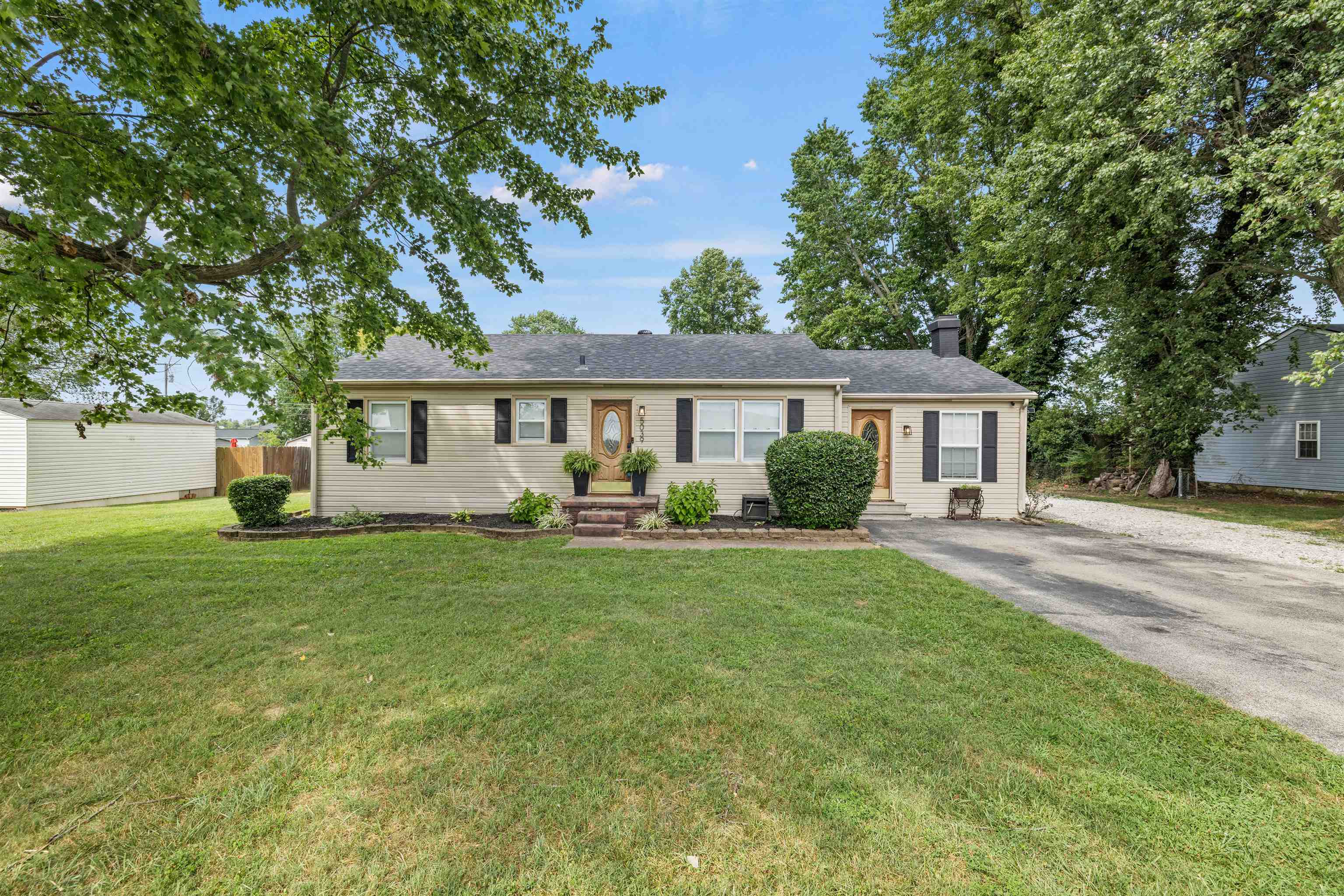 5039 Meadowlark Dr, Owensboro, Kentucky 42301, 3 Bedrooms Bedrooms, ,2 BathroomsBathrooms,Single Family Residence,For Sale,Meadowlark Dr,90428