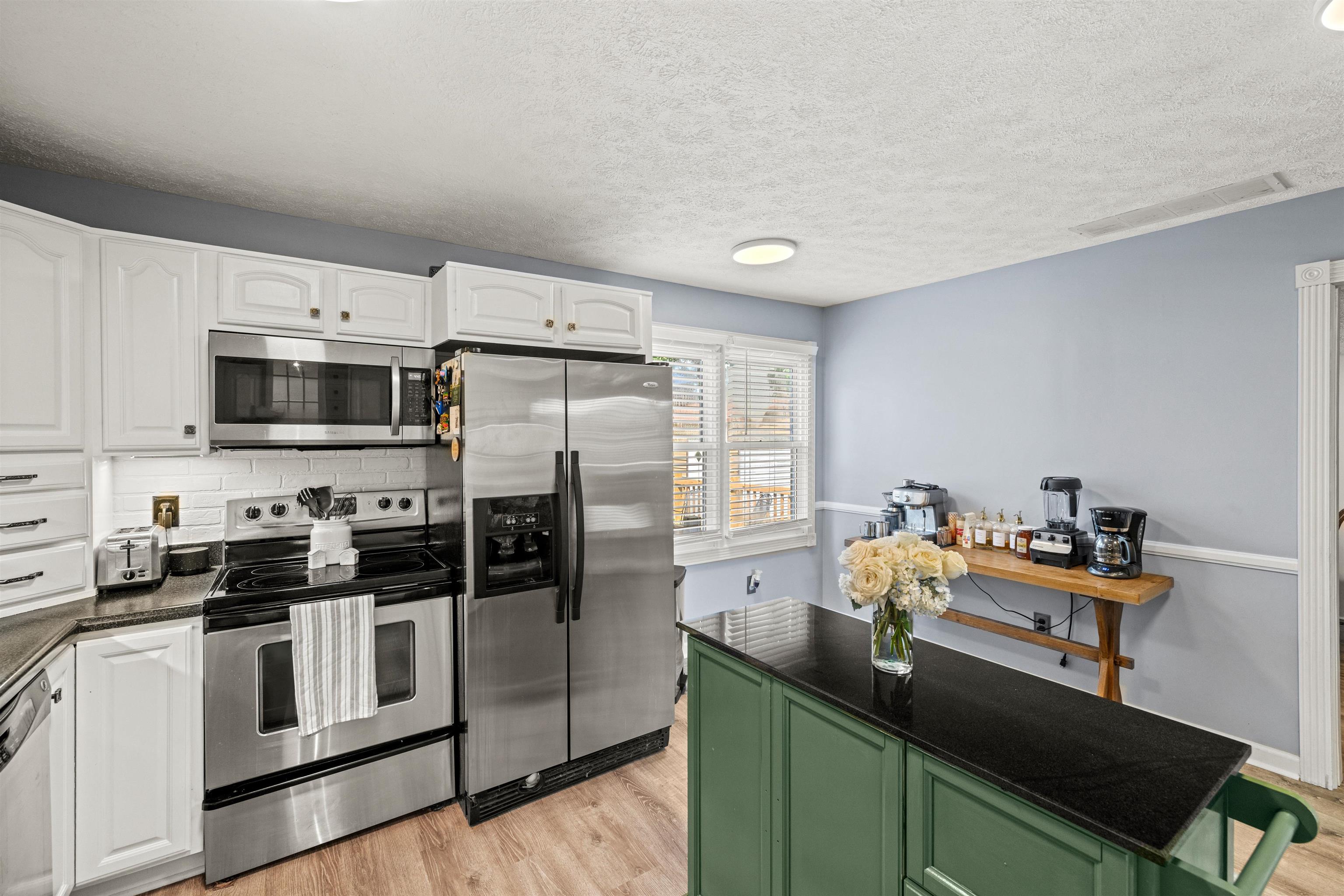 5039 Meadowlark Dr, Owensboro, Kentucky 42301, 3 Bedrooms Bedrooms, ,2 BathroomsBathrooms,Single Family Residence,For Sale,Meadowlark Dr,90428
