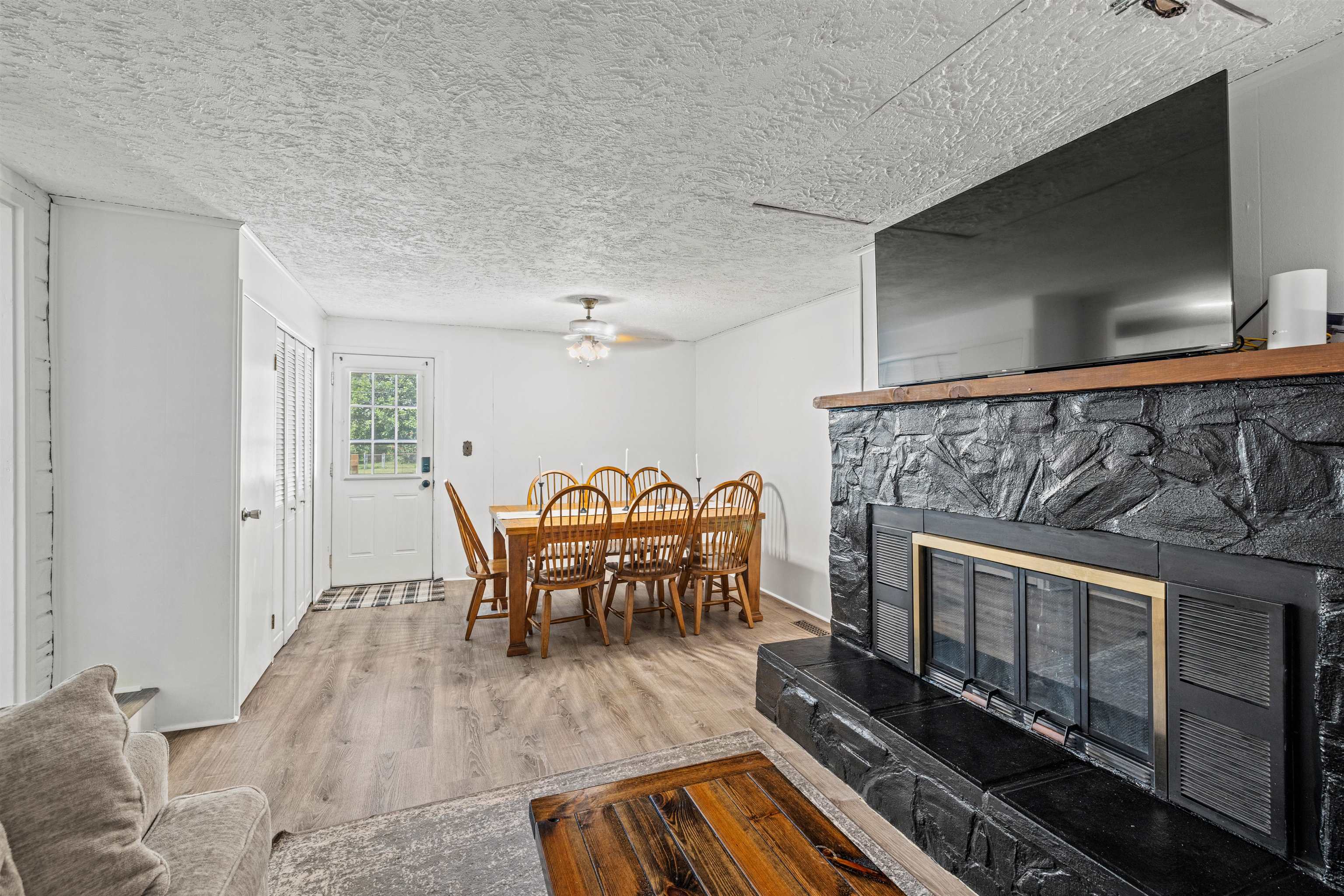 5039 Meadowlark Dr, Owensboro, Kentucky 42301, 3 Bedrooms Bedrooms, ,2 BathroomsBathrooms,Single Family Residence,For Sale,Meadowlark Dr,90428
