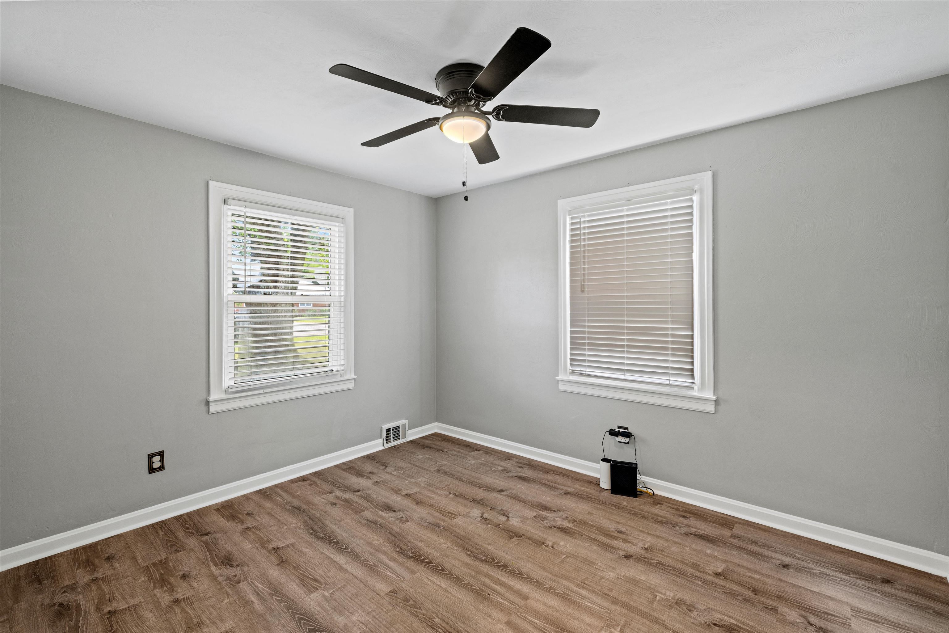 5039 Meadowlark Dr, Owensboro, Kentucky 42301, 3 Bedrooms Bedrooms, ,2 BathroomsBathrooms,Single Family Residence,For Sale,Meadowlark Dr,90428
