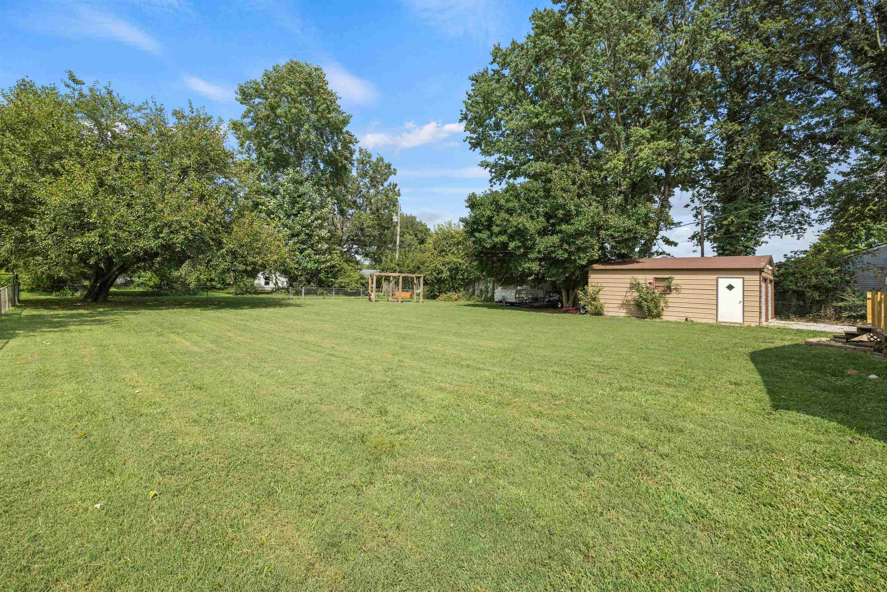 5039 Meadowlark Dr, Owensboro, Kentucky 42301, 3 Bedrooms Bedrooms, ,2 BathroomsBathrooms,Single Family Residence,For Sale,Meadowlark Dr,90428