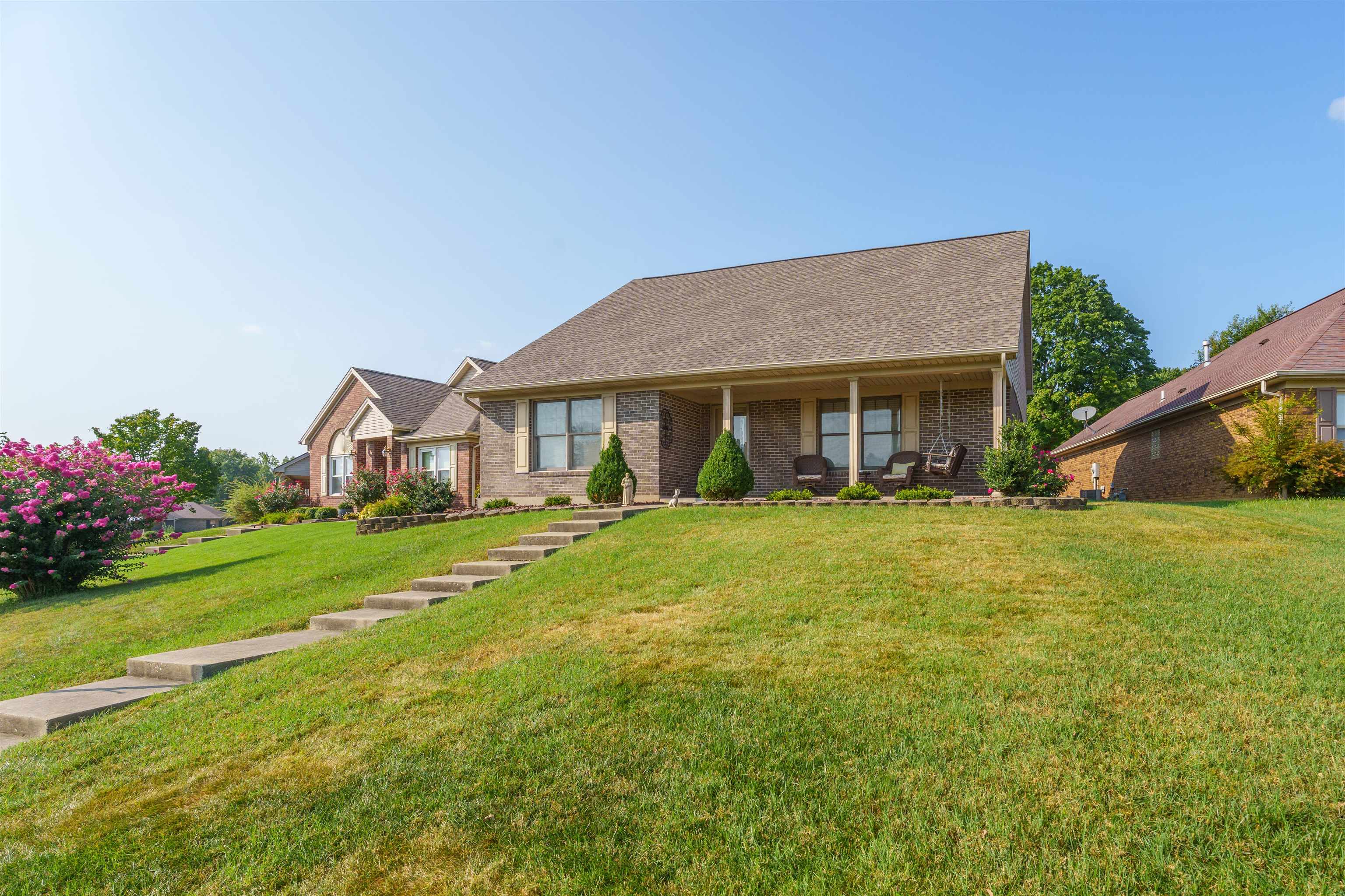 3200 Majestic Prince Dr, Owensboro, Kentucky 42303, 2 Bedrooms Bedrooms, ,2 BathroomsBathrooms,Single Family Residence,For Sale,Majestic Prince Dr,90431