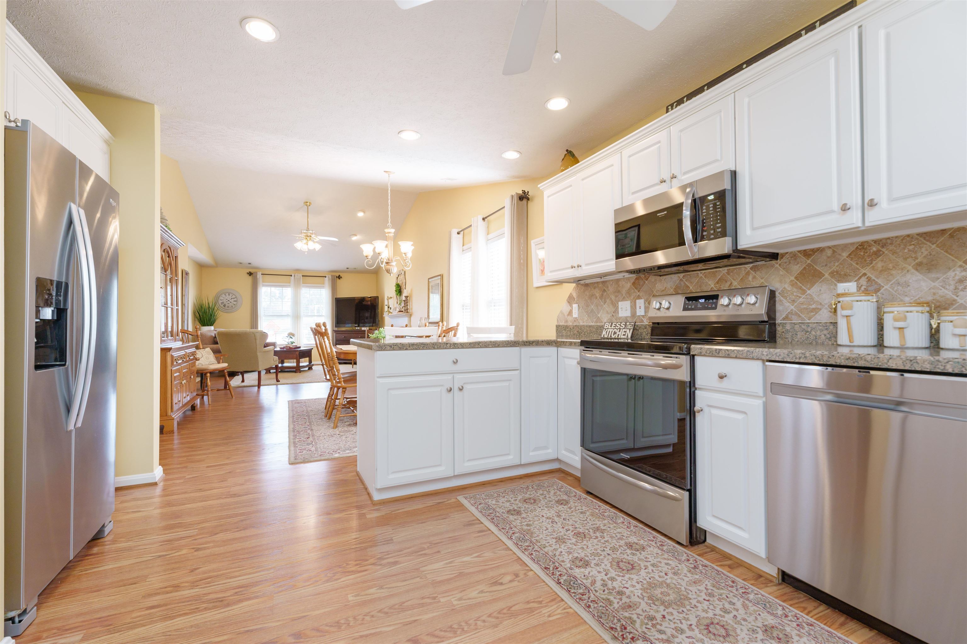 3200 Majestic Prince Dr, Owensboro, Kentucky 42303, 2 Bedrooms Bedrooms, ,2 BathroomsBathrooms,Single Family Residence,For Sale,Majestic Prince Dr,90431