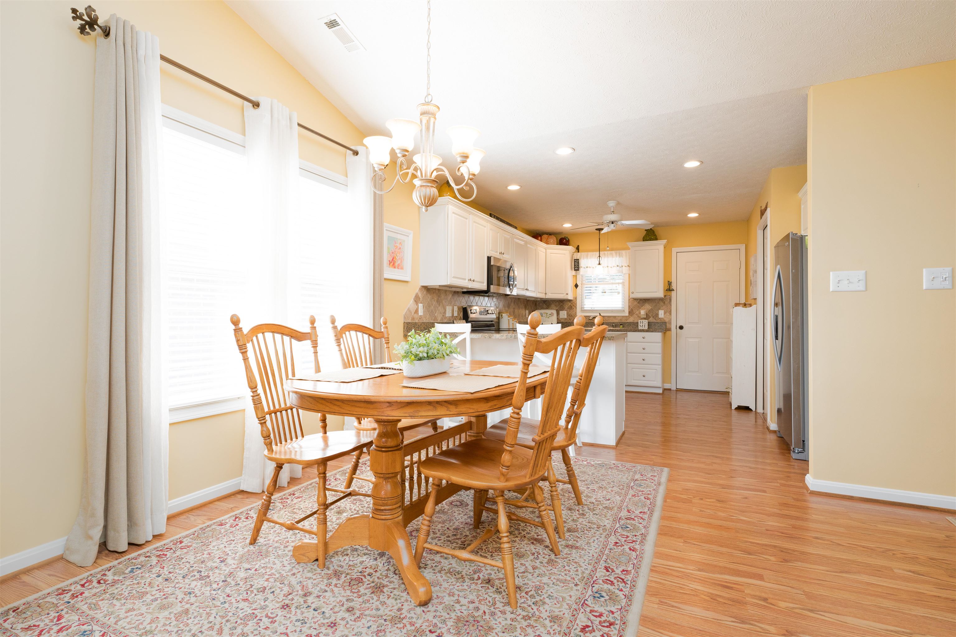 3200 Majestic Prince Dr, Owensboro, Kentucky 42303, 2 Bedrooms Bedrooms, ,2 BathroomsBathrooms,Single Family Residence,For Sale,Majestic Prince Dr,90431